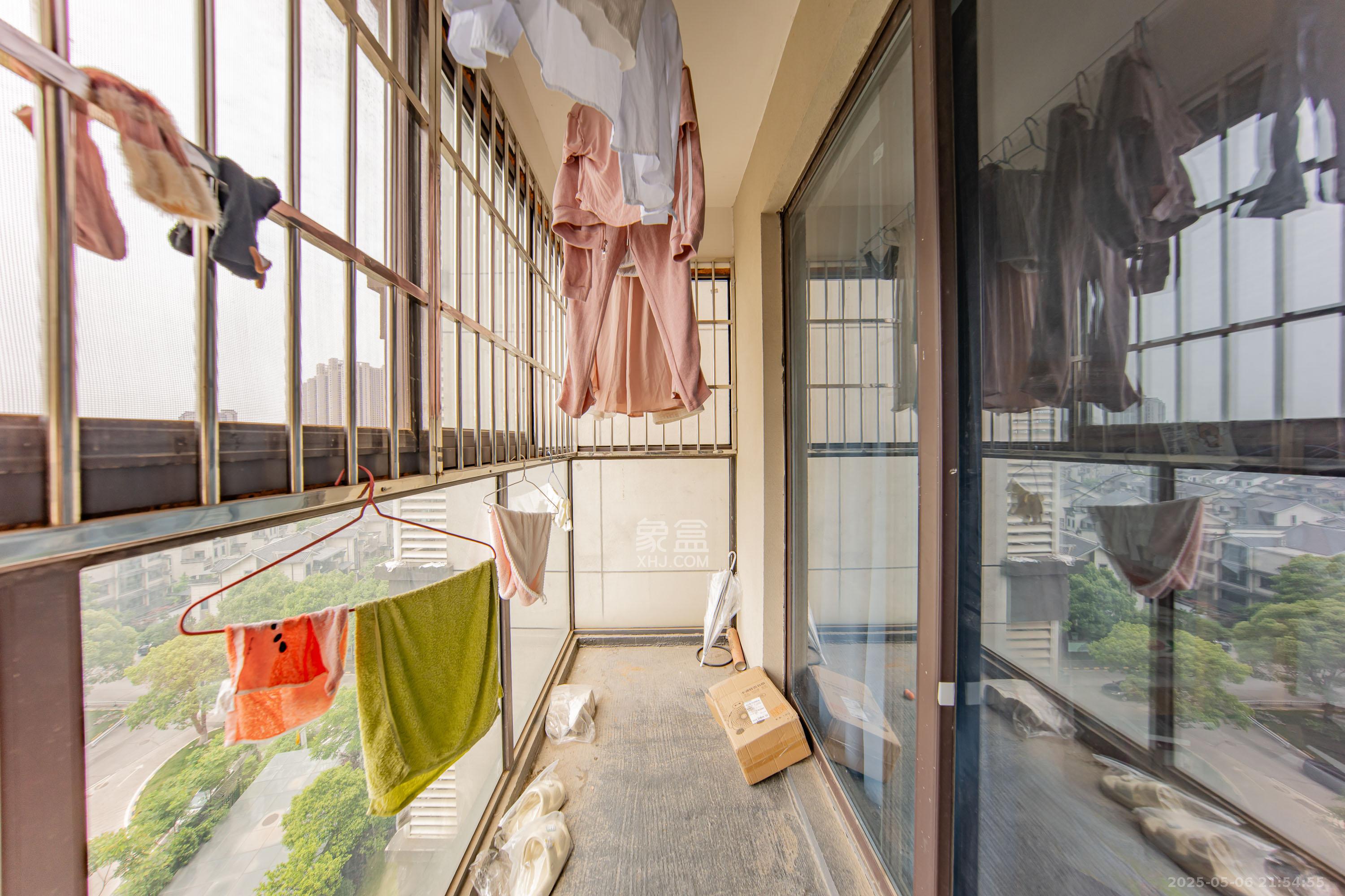 中国铁建洋湖苑  3室2厅2卫    122.0万 中国铁建洋湖苑  3室2厅2卫    122.0万阳台