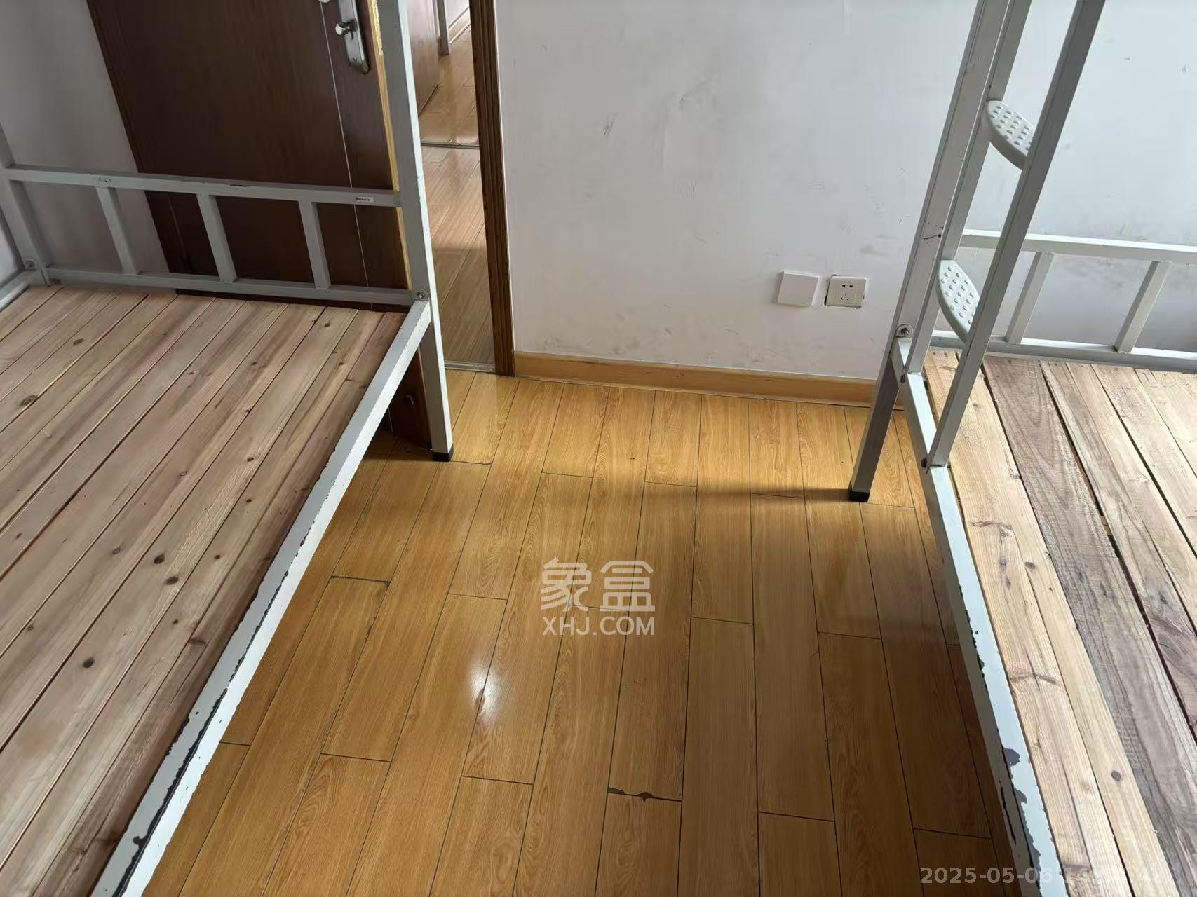 新楚天扶华庭 3室2厅2卫 3000.0元/月 新楚天扶华庭 3室2厅2卫 3000.0元/月室内图