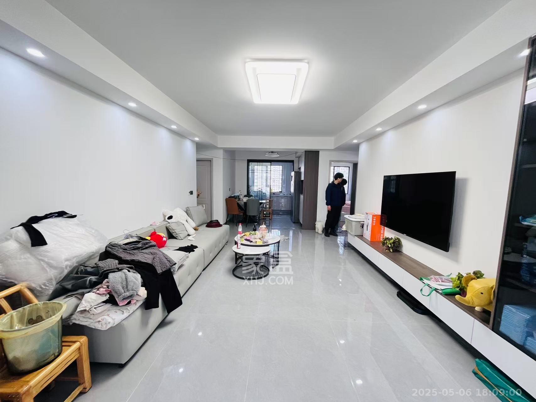 旭日嘉苑  3室2厅2卫   3500.00元/月室内图