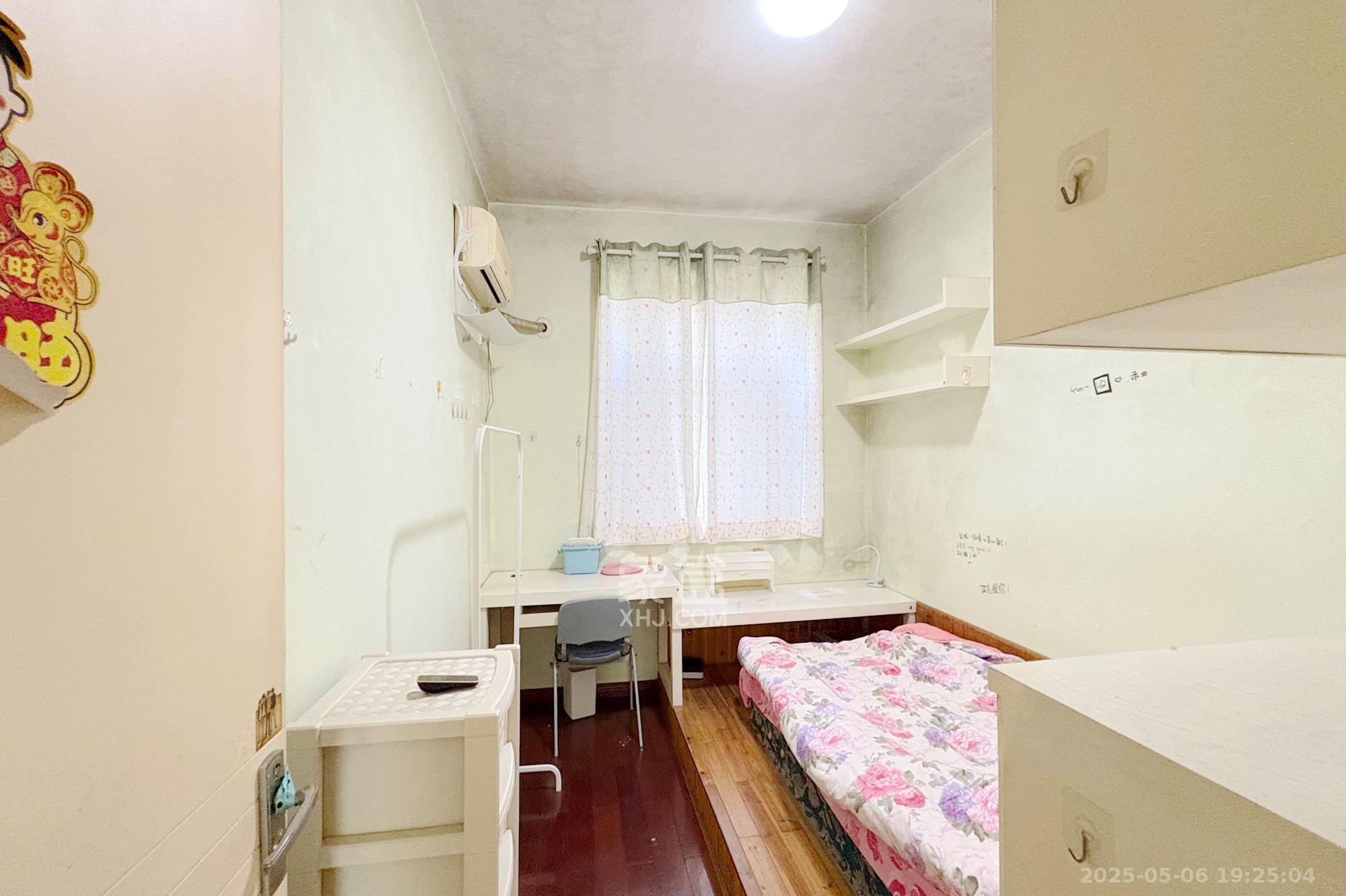 向阳门第  3室2厅2卫    188.0万 向阳门第  3室2厅2卫    188.0万卧室