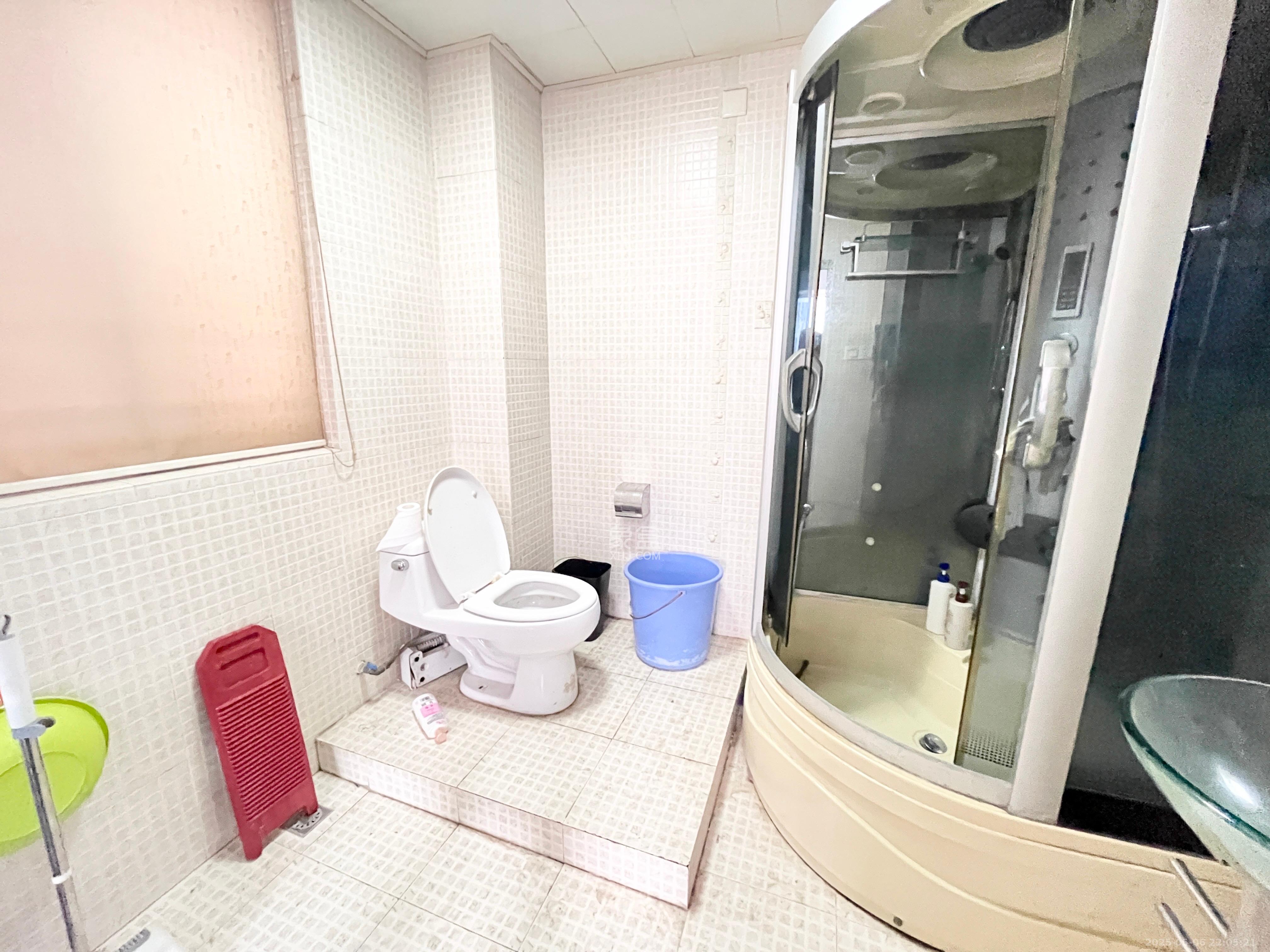 银港水晶城  3室2厅2卫   2600.00元/月室内图
