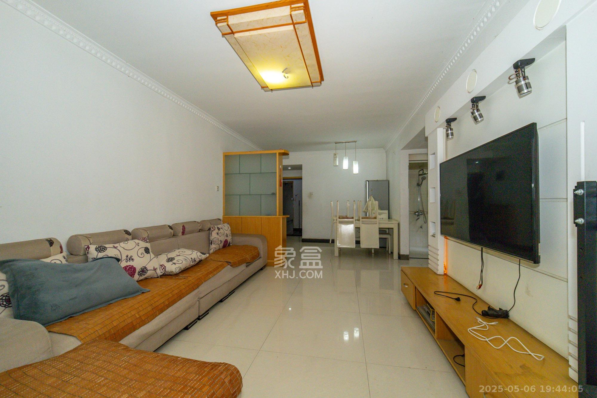 蝴蝶谷 2室2厅1卫 48.8万 蝴蝶谷 2室2厅1卫 48.8万客厅