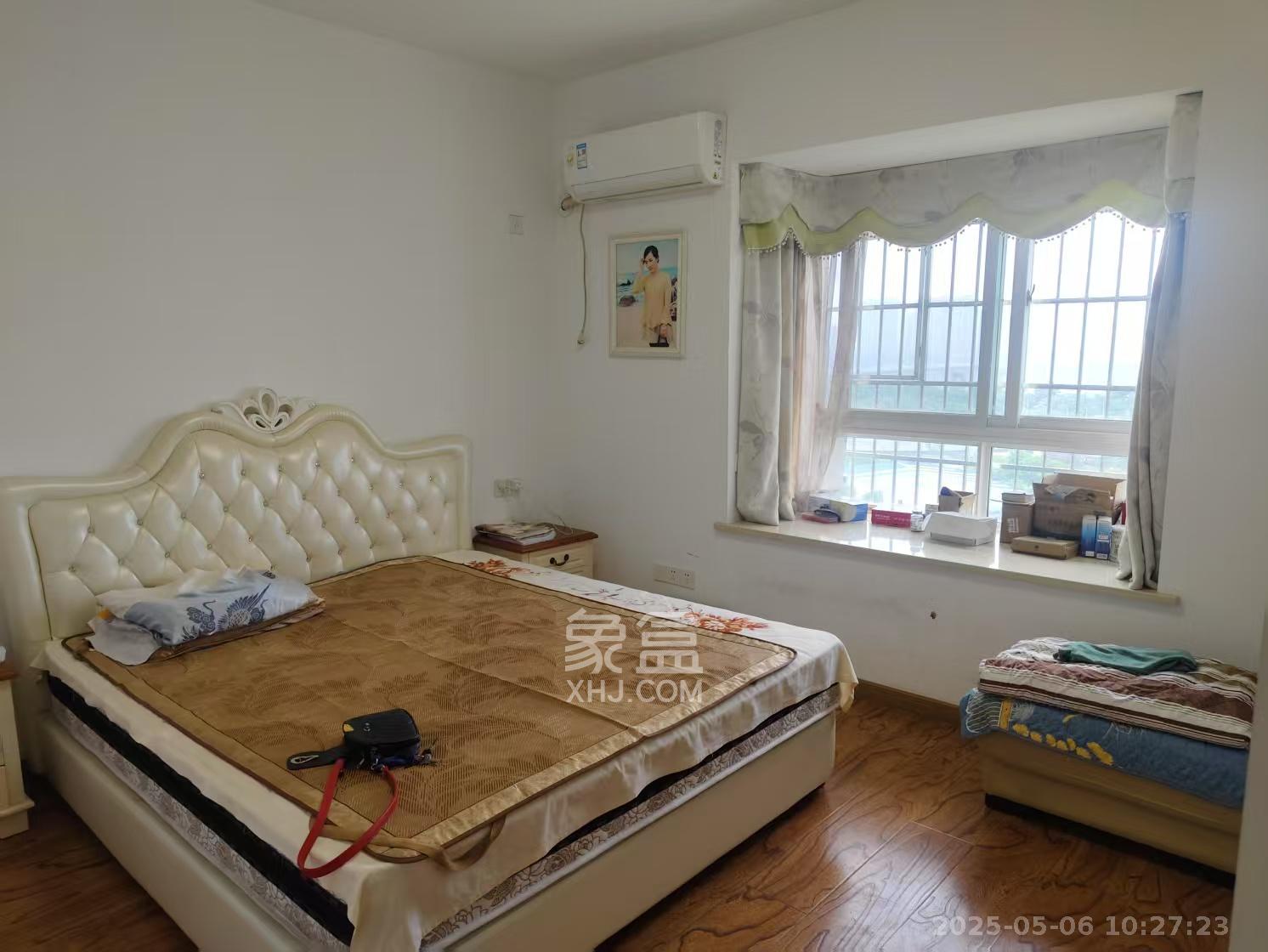 湘江花园 4室2厅2卫 2000.0元/月 湘江花园 4室2厅2卫 2000.0元/月室内图