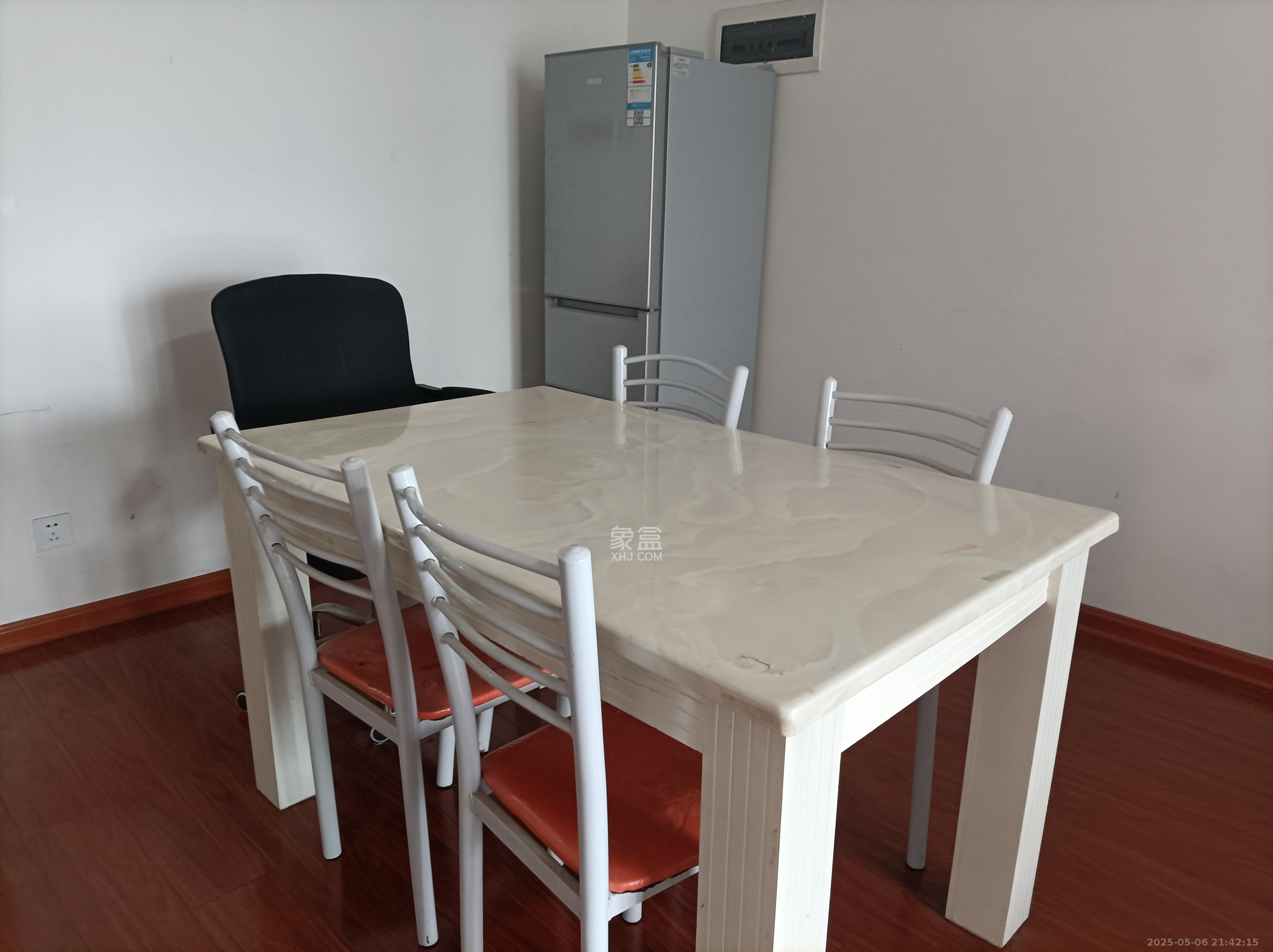 剑桥名门 2室2厅1卫 1900.0元/月 剑桥名门 2室2厅1卫 1900.0元/月室内图