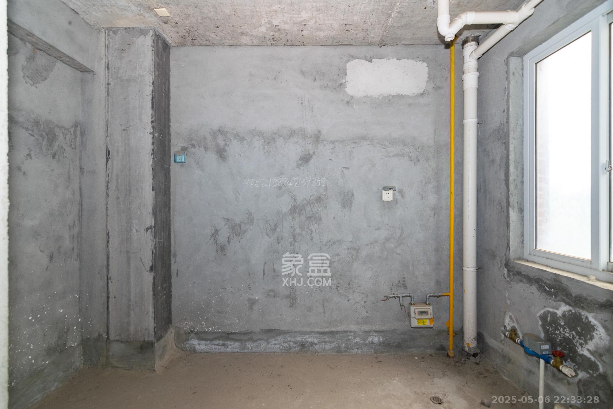 普瑞斯堡 4室2厅2卫 80.0万 普瑞斯堡 4室2厅2卫 80.0万厨房