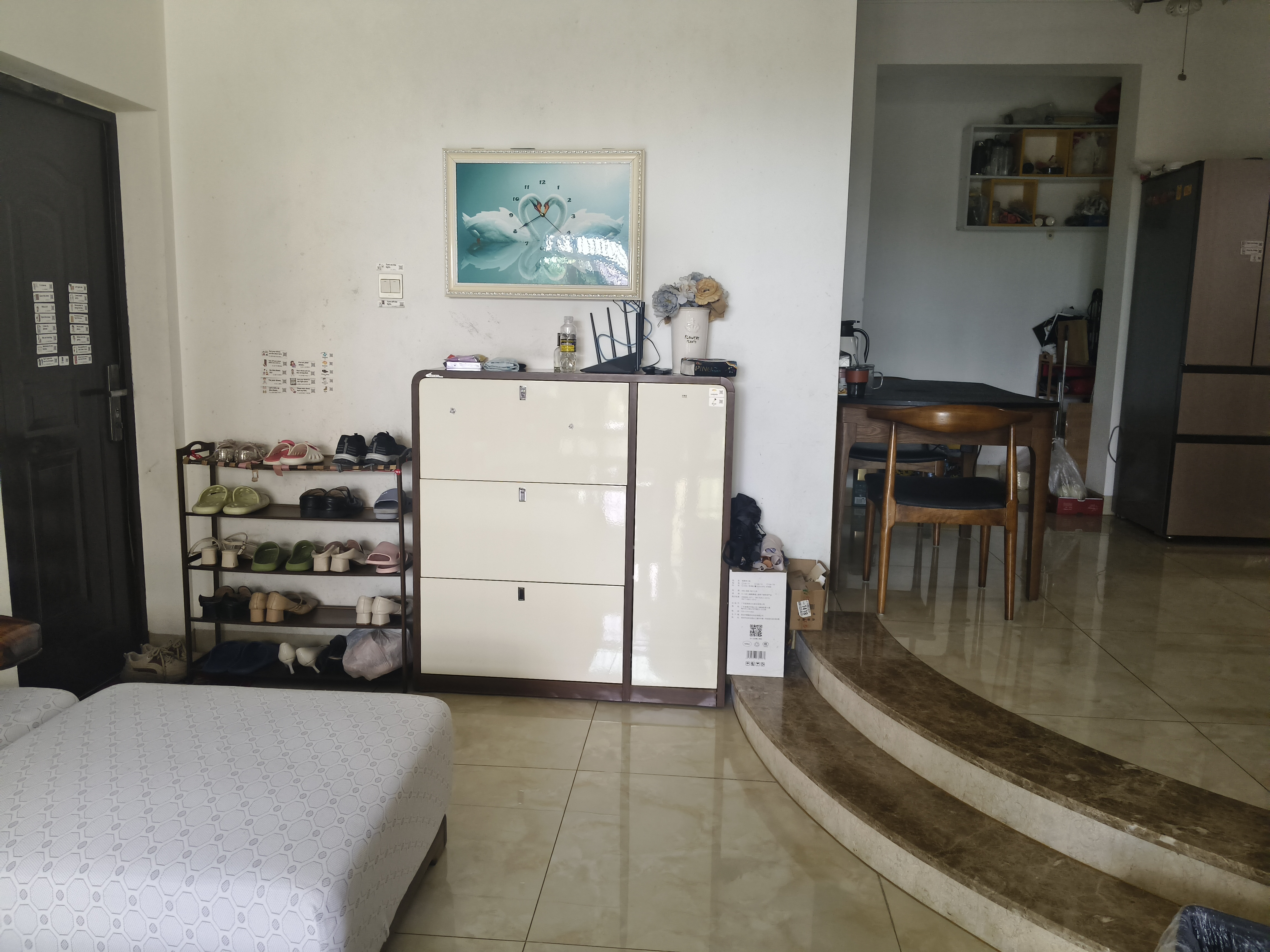 泉海好家园 3室2厅2卫 3600.0元/月 泉海好家园 3室2厅2卫 3600.0元/月室内图