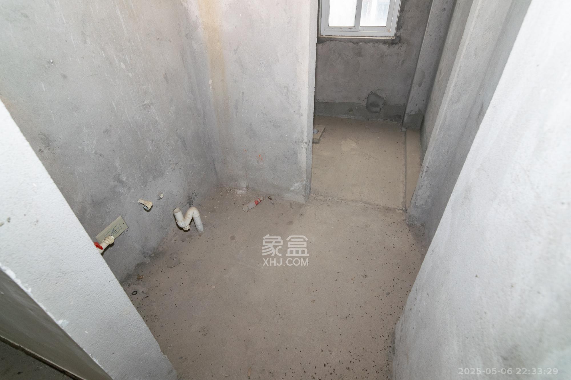 普瑞斯堡 4室2厅2卫 80.0万 普瑞斯堡 4室2厅2卫 80.0万卫生间