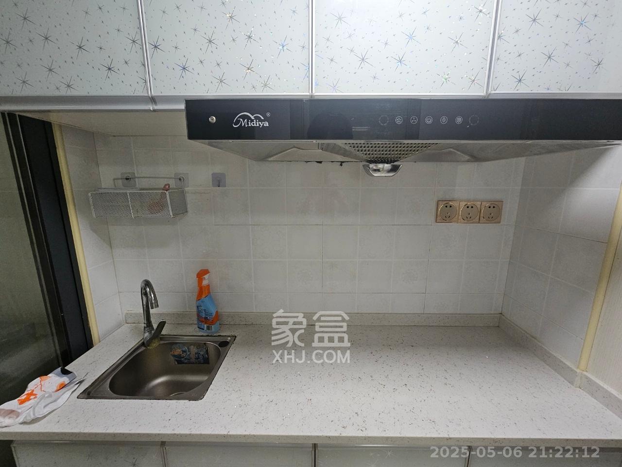 中建芙蓉嘉苑  1室1厅1卫   1100.00元/月室内图