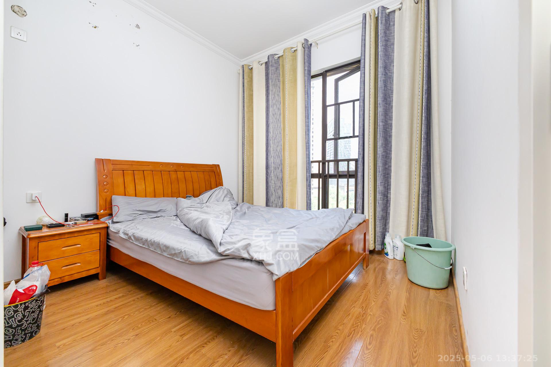 长燃新奥佳园 2室2厅1卫 69.8万 长燃新奥佳园 2室2厅1卫 69.8万卧室