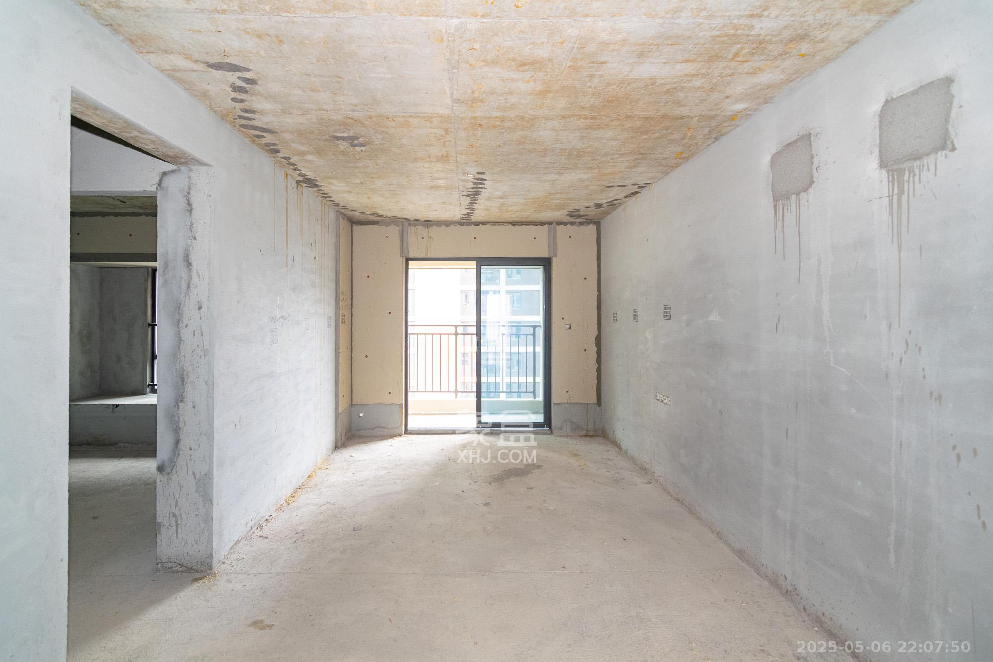 阳光城联利悦澜府  2室2厅1卫    54.0万 阳光城联利悦澜府  2室2厅1卫    54.0万客厅