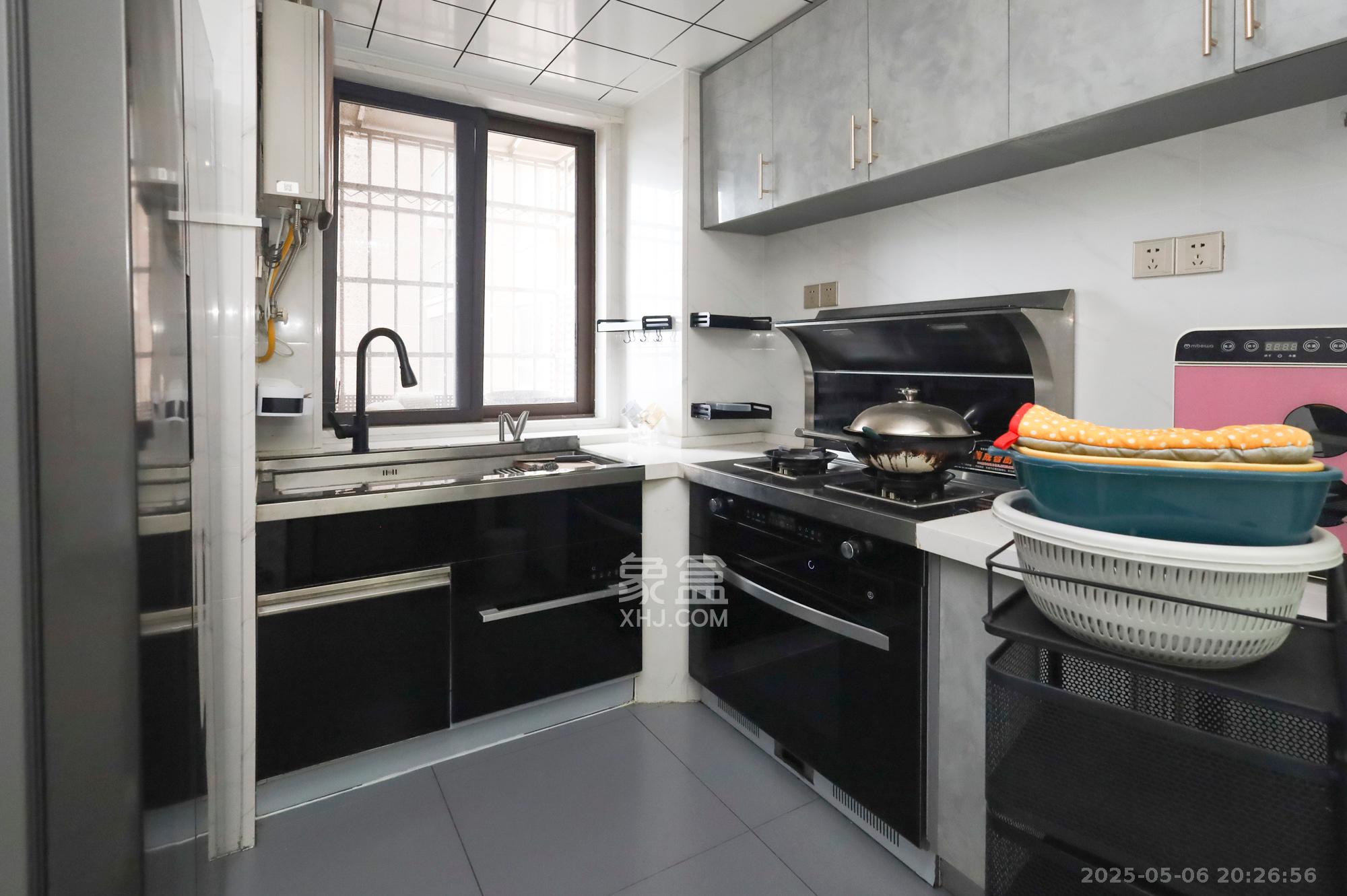 学府星城 3室2厅2卫 56.8万 学府星城 3室2厅2卫 56.8万厨房