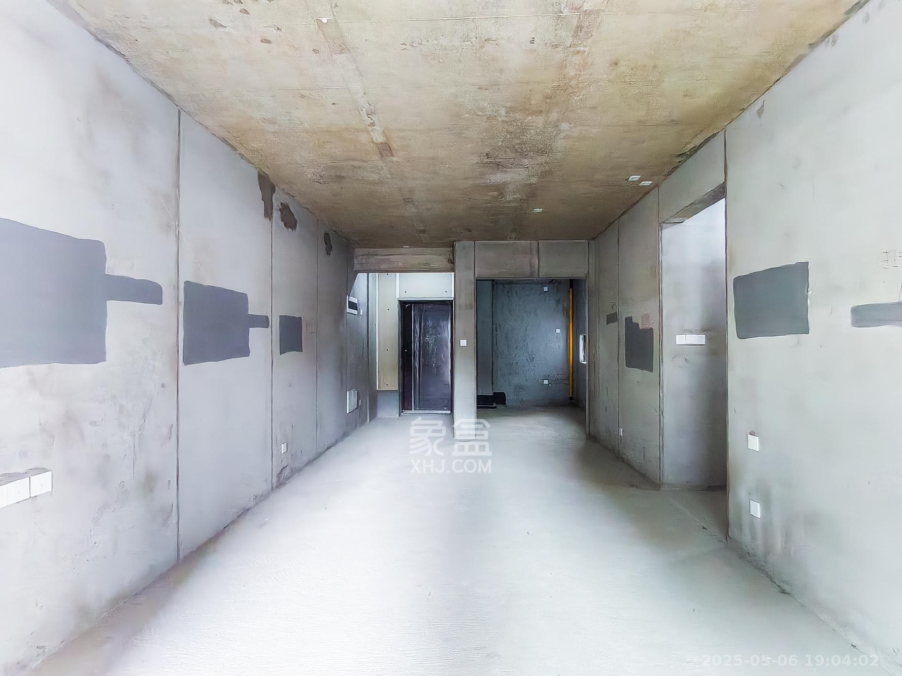 和顺府  4室2厅2卫    114.0万 和顺府  4室2厅2卫    114.0万客厅