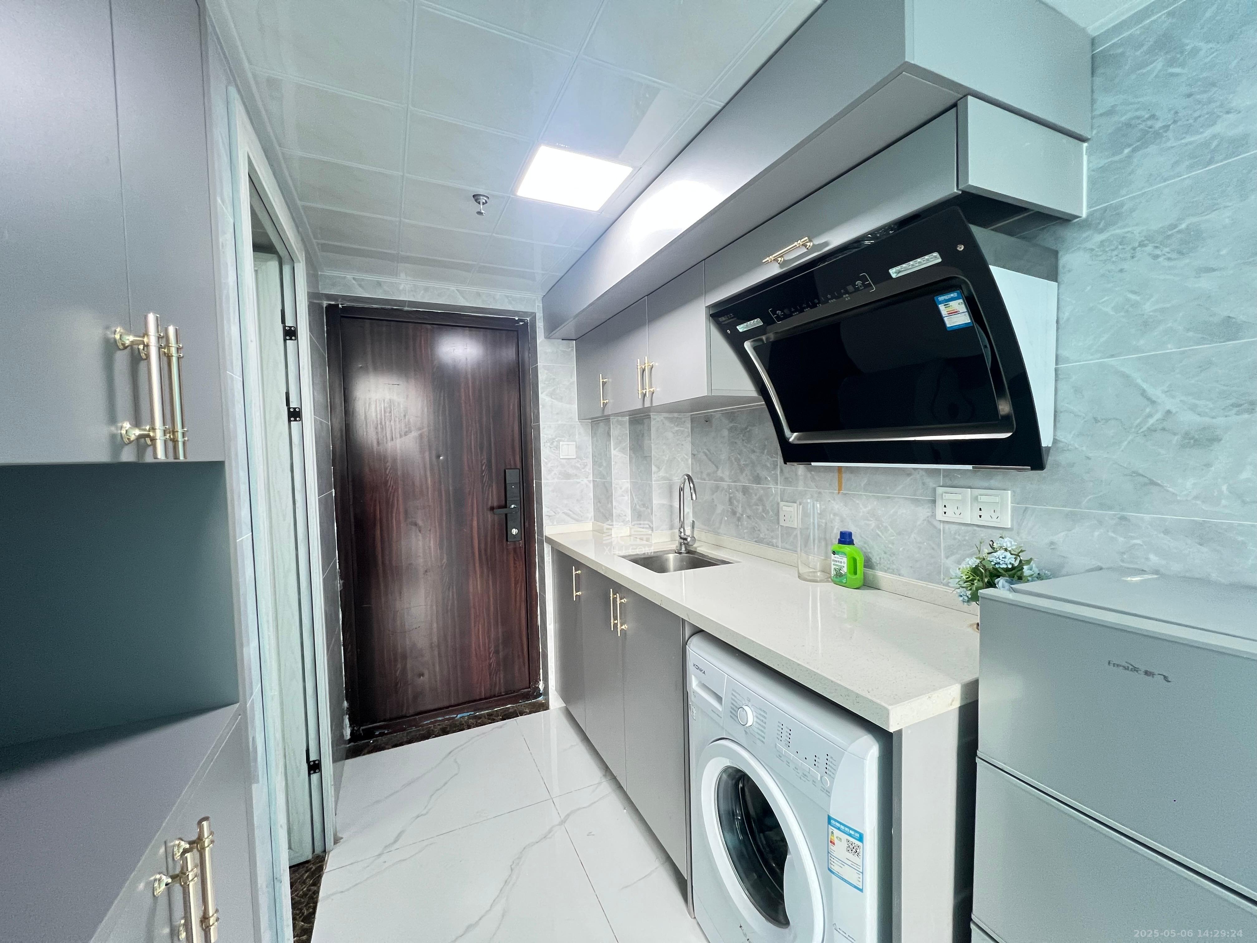 东盈商业广场（华泉城市广场）  2室1厅1卫    2200.0元/月室内图