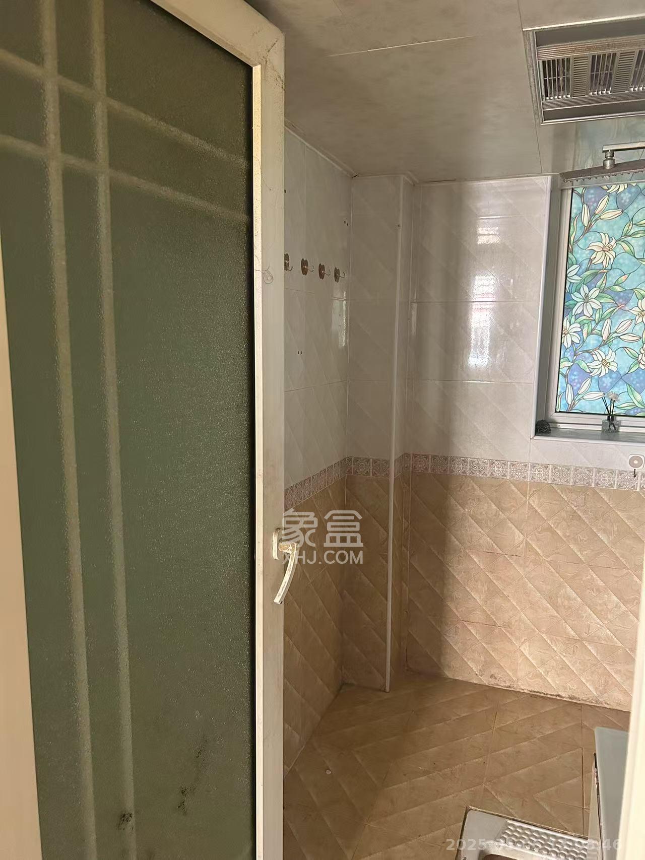 银晟花园  2室1厅1卫   1700.00元/月室内图