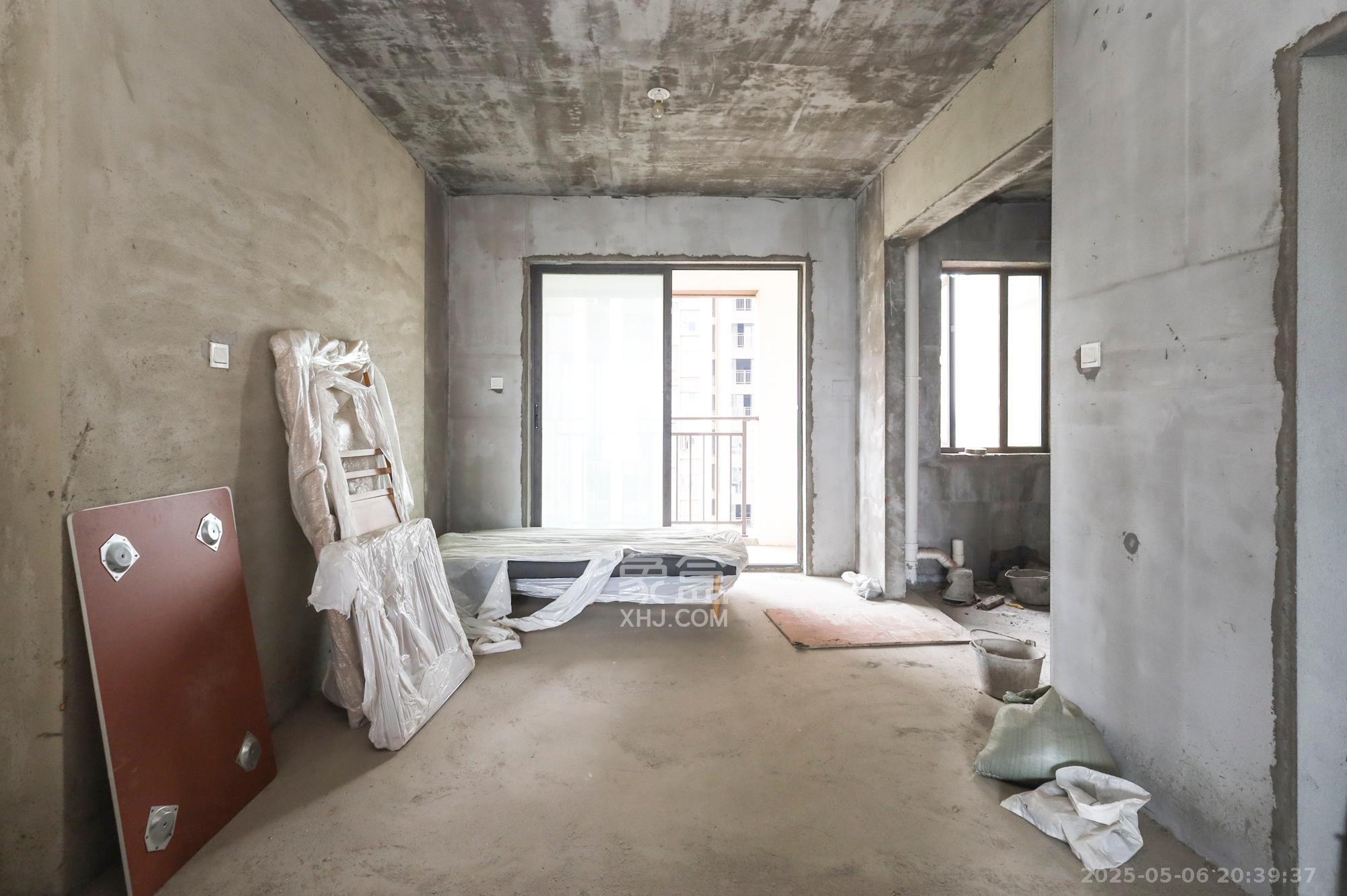 帝辰金缇水郡 1室0厅0卫 78.0万 帝辰金缇水郡 1室0厅0卫 78.0万客厅