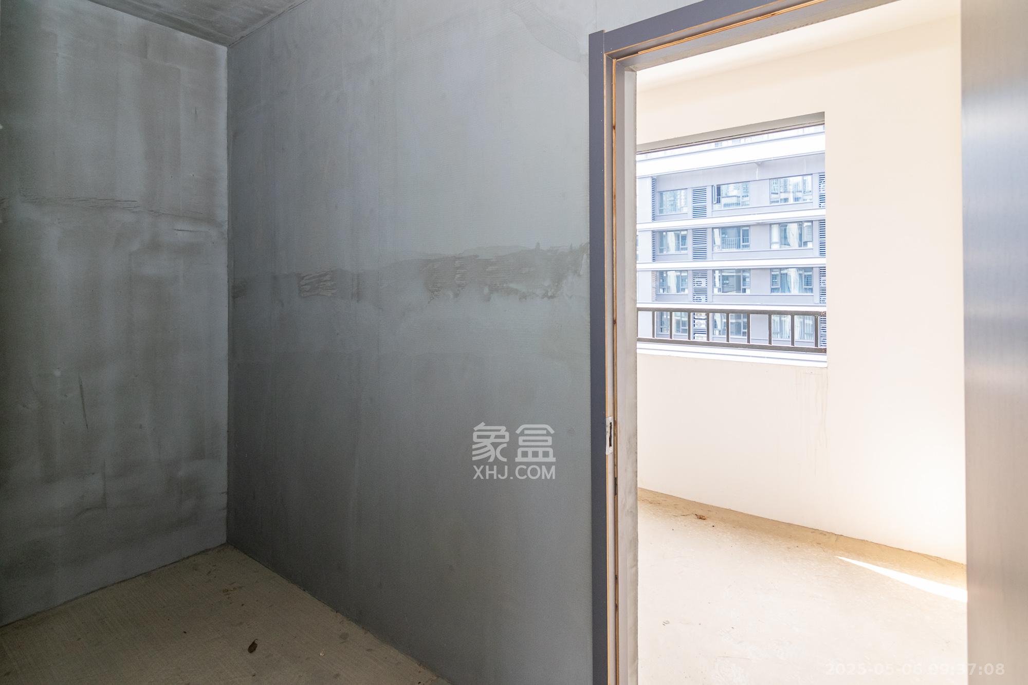 中交凤鸣九章 4室2厅2卫 180.0万 中交凤鸣九章 4室2厅2卫 180.0万卧室