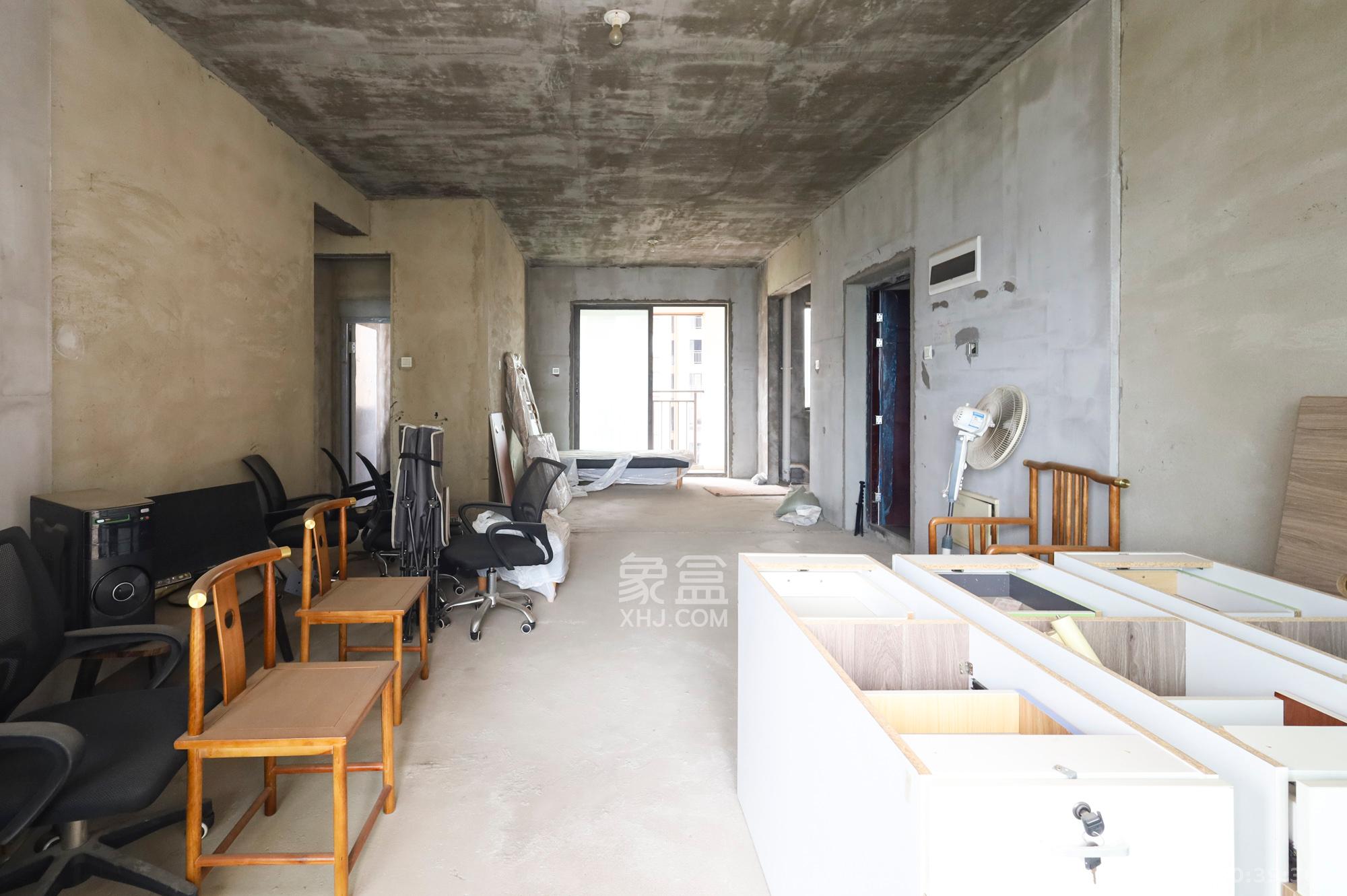 帝辰金缇水郡 1室0厅0卫 78.0万 帝辰金缇水郡 1室0厅0卫 78.0万客厅