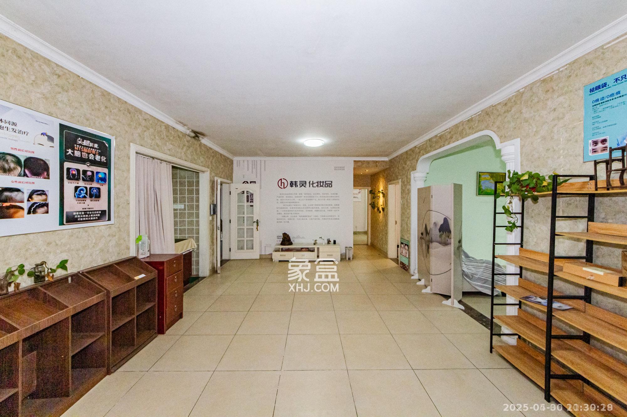 湘江世纪城悦江苑 3室2厅2卫 3500.0元/月 湘江世纪城悦江苑 3室2厅2卫 3500.0元/月室内图