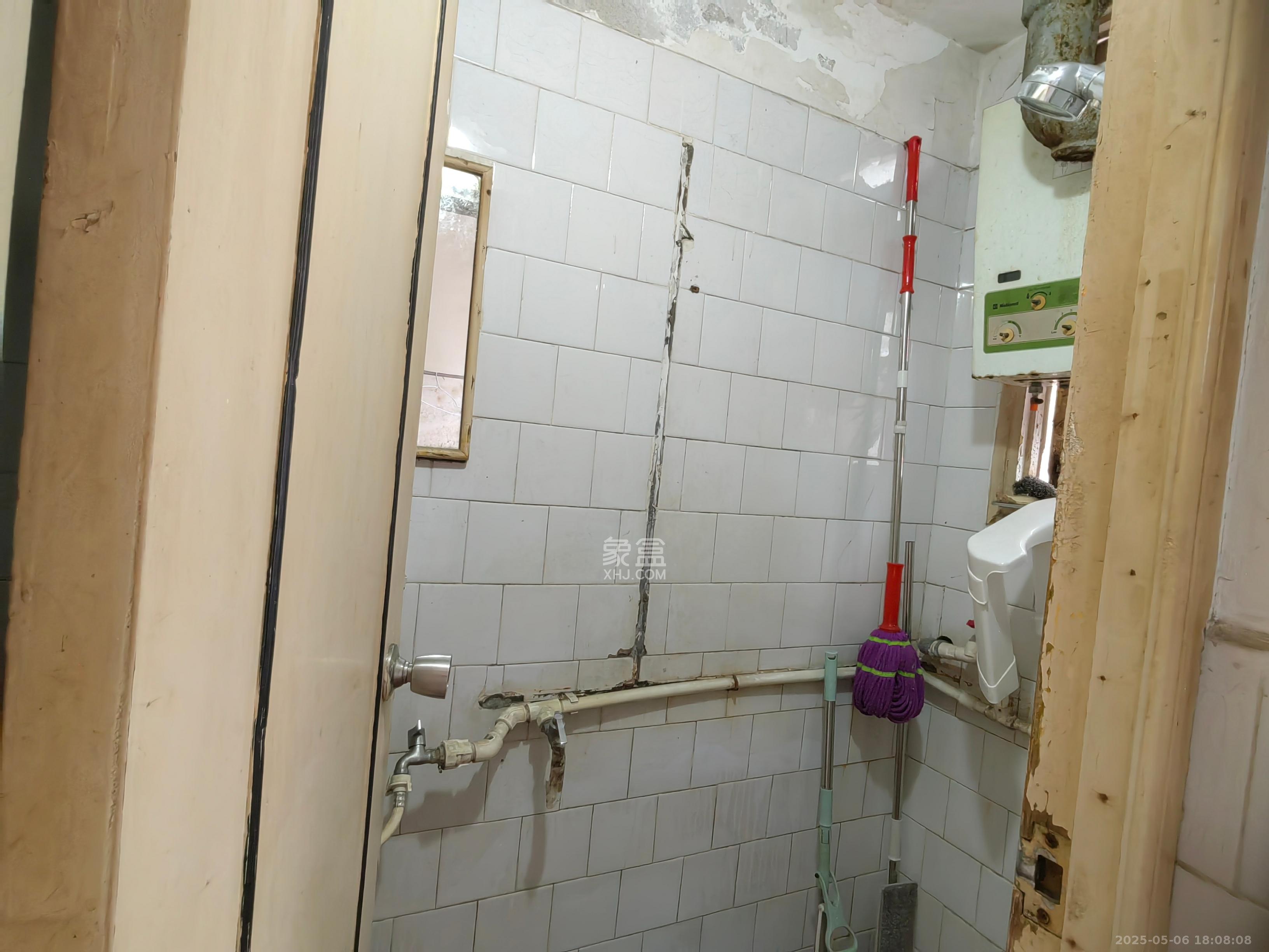 龙骧客运湘运宿舍  1室1厅1卫   1200.00元/月室内图