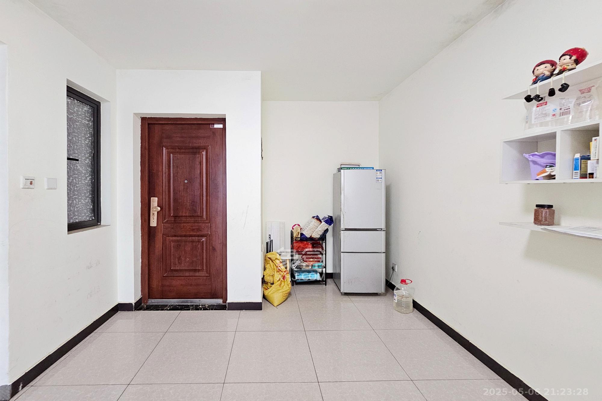 明昇壹城(明昇时代广场)一期 3室1厅1卫 138.0万 明昇壹城(明昇时代广场)一期 3室1厅1卫 138.0万客厅