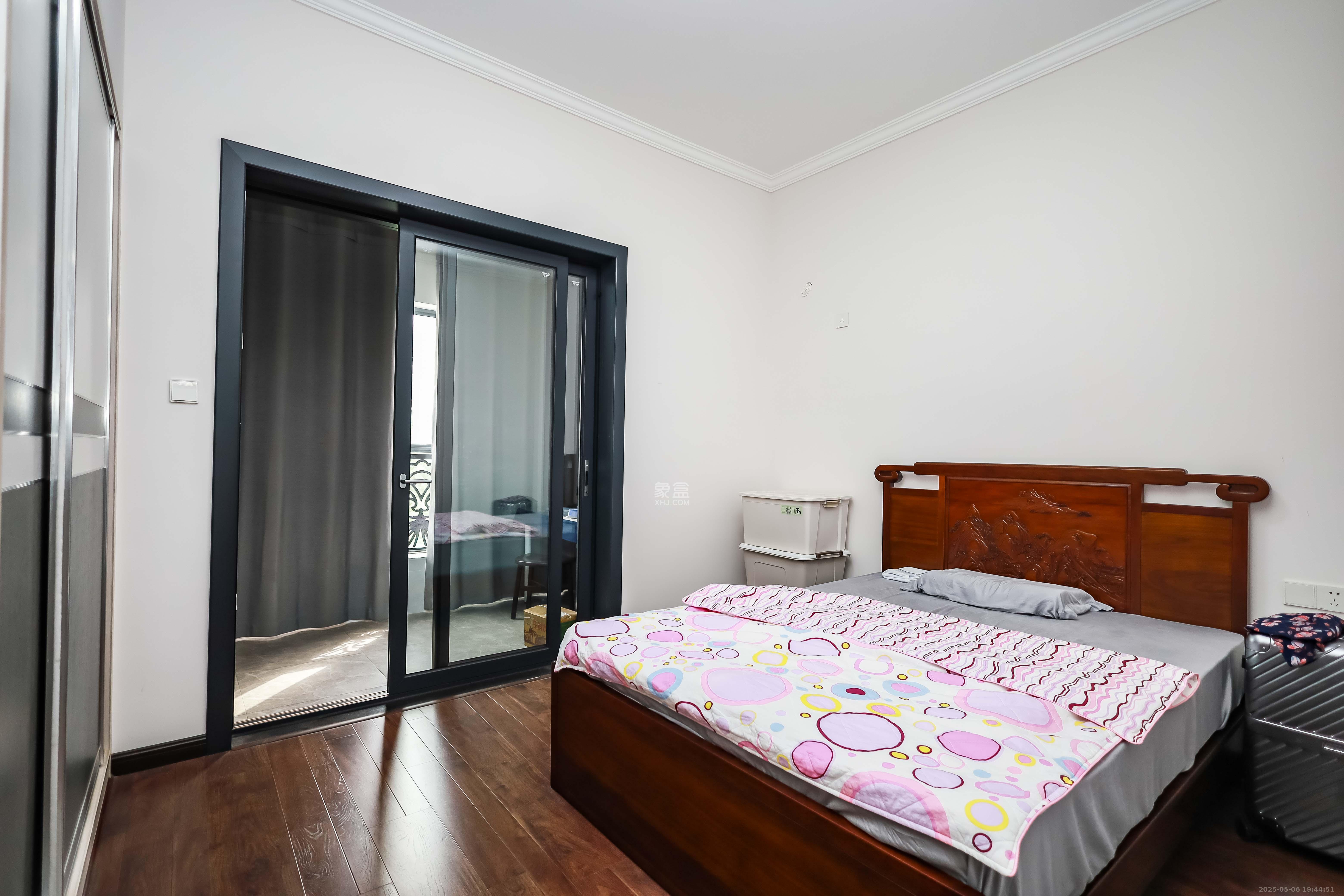 卓越蔚蓝海岸二期 4室2厅2卫 208.0万 卓越蔚蓝海岸二期 4室2厅2卫 208.0万卧室