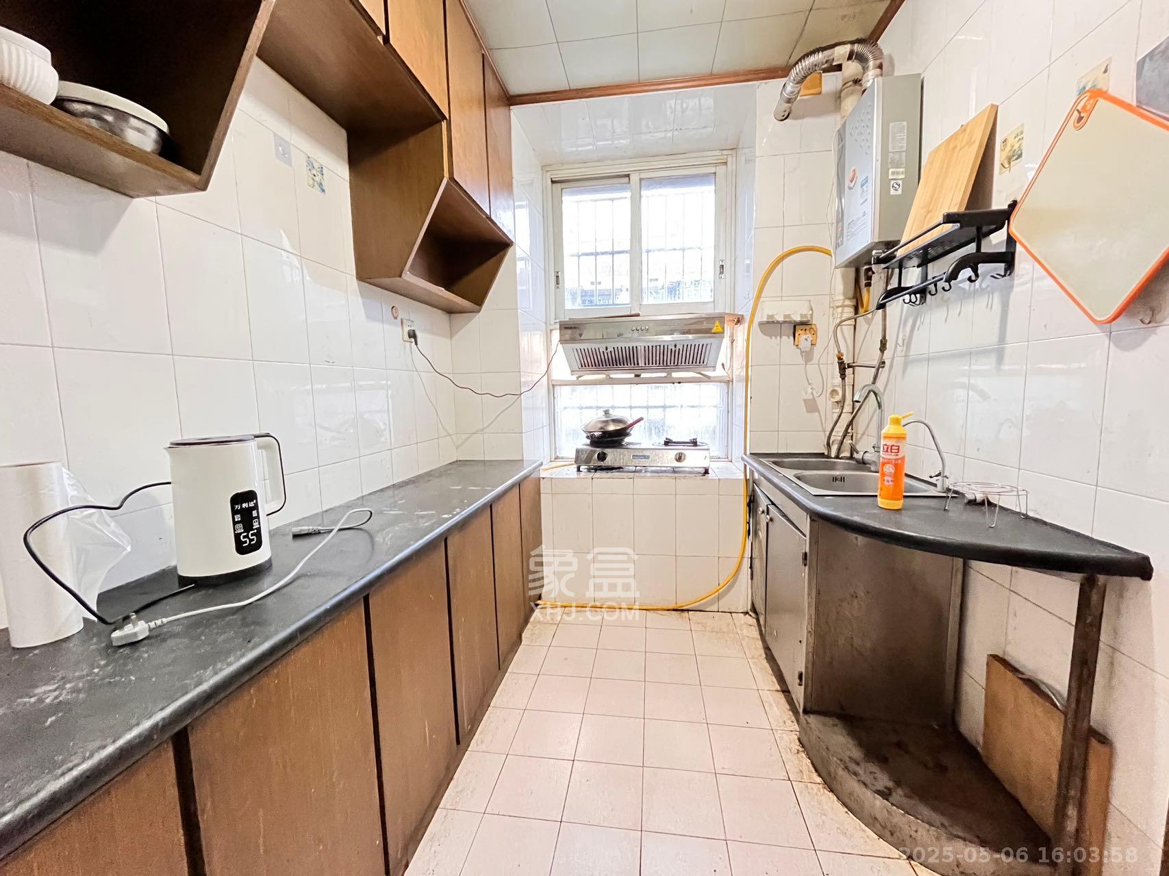 芙蓉区教师村 3室2厅1卫 1600.0元/月 芙蓉区教师村 3室2厅1卫 1600.0元/月室内图