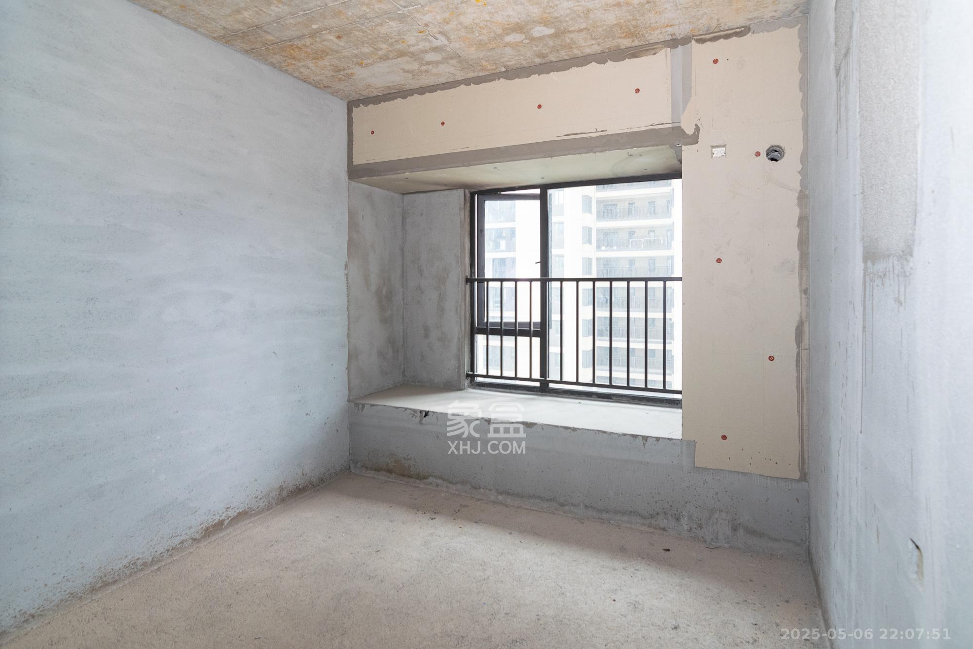 阳光城联利悦澜府  2室2厅1卫    54.0万 阳光城联利悦澜府  2室2厅1卫    54.0万卧室