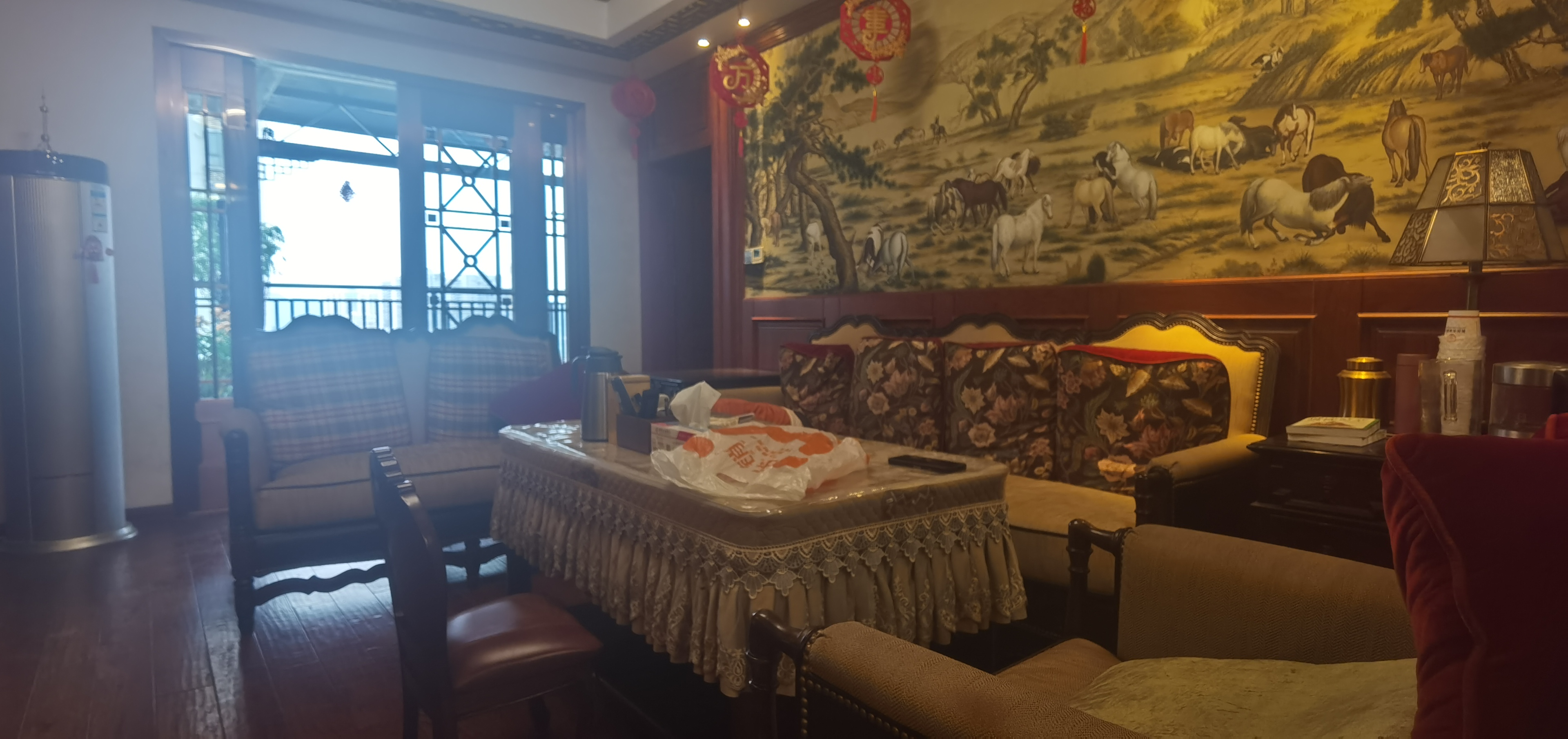 市工商局单位房 5室2厅2卫 168.0万 市工商局单位房 5室2厅2卫 168.0万客厅