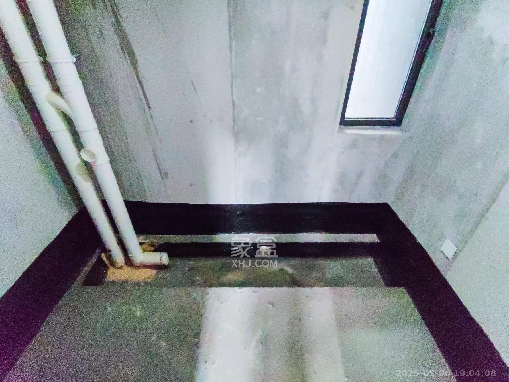 和顺府  4室2厅2卫    114.0万 和顺府  4室2厅2卫    114.0万卫生间