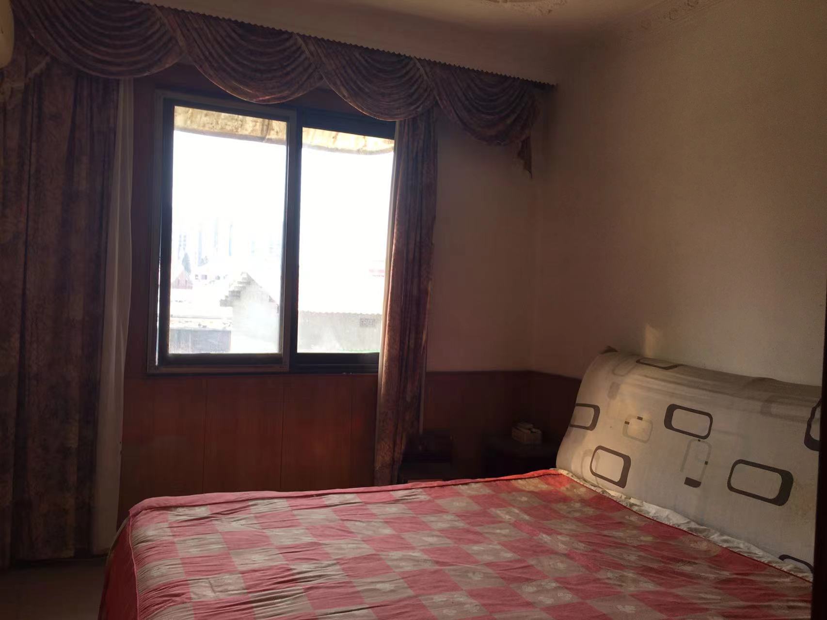 橡胶机家属区 3室2厅1卫 700.0元/月 橡胶机家属区 3室2厅1卫 700.0元/月室内图