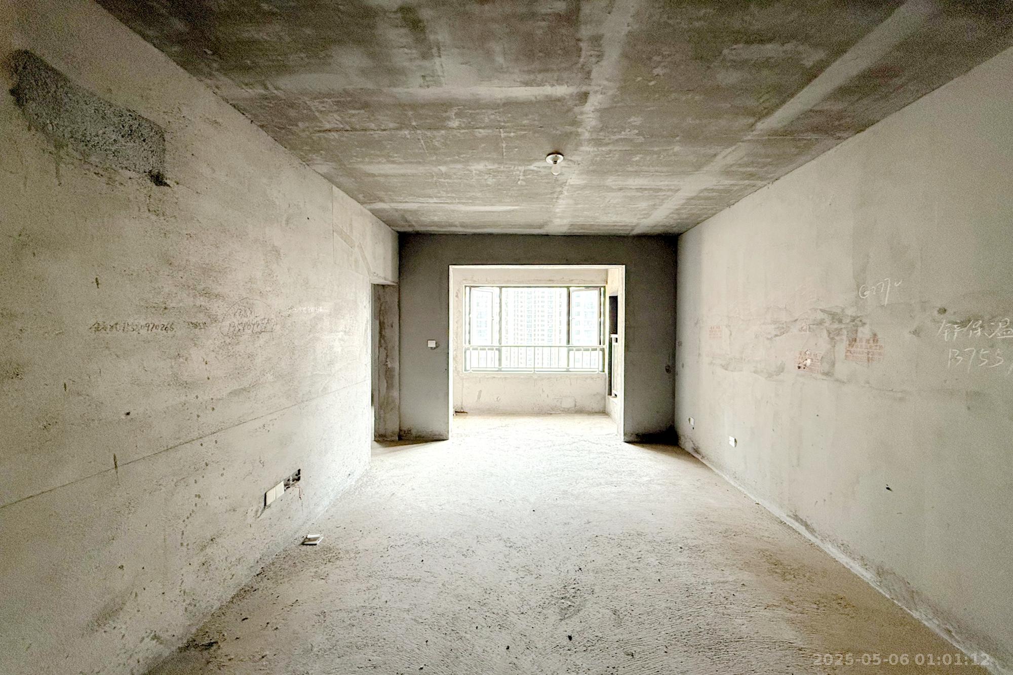 顺舟旺城 3室2厅1卫 78.0万 顺舟旺城 3室2厅1卫 78.0万客厅