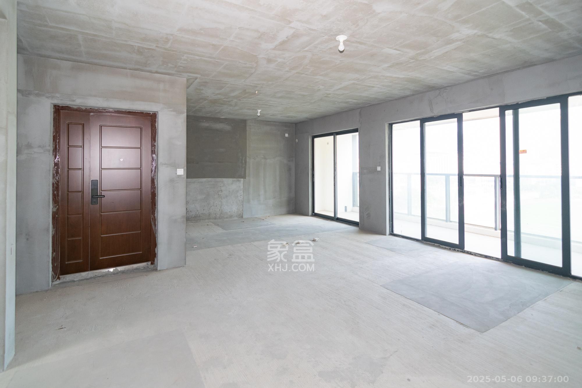 中交凤鸣九章 4室2厅2卫 180.0万 中交凤鸣九章 4室2厅2卫 180.0万客厅