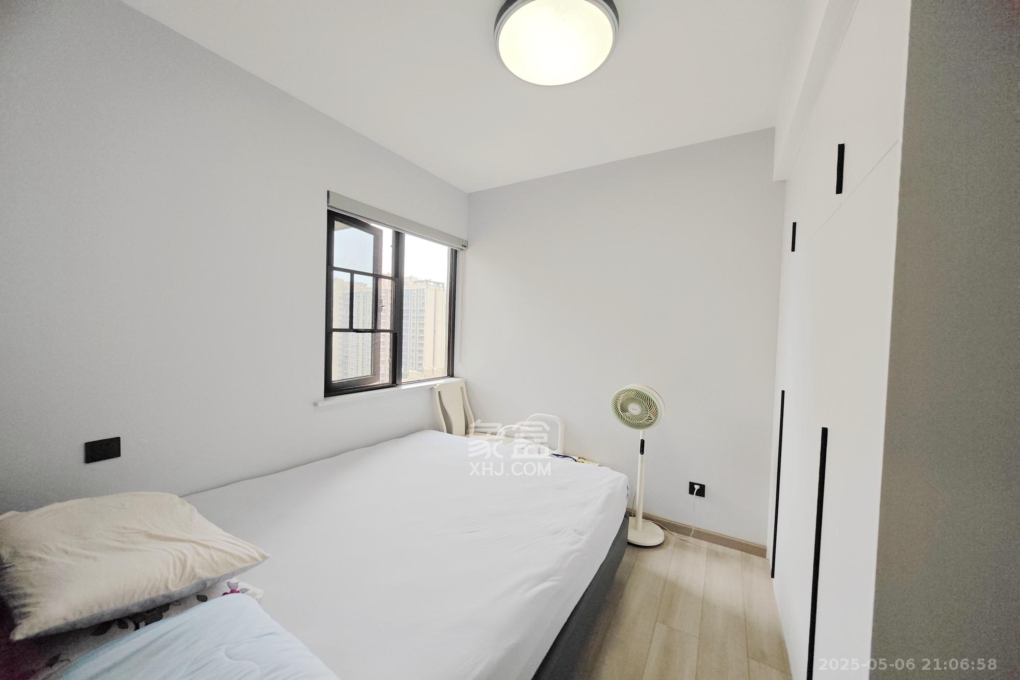 保利大都汇一期、二期  4室2厅2卫    167.0万 保利大都汇一期、二期  4室2厅2卫    167.0万卧室