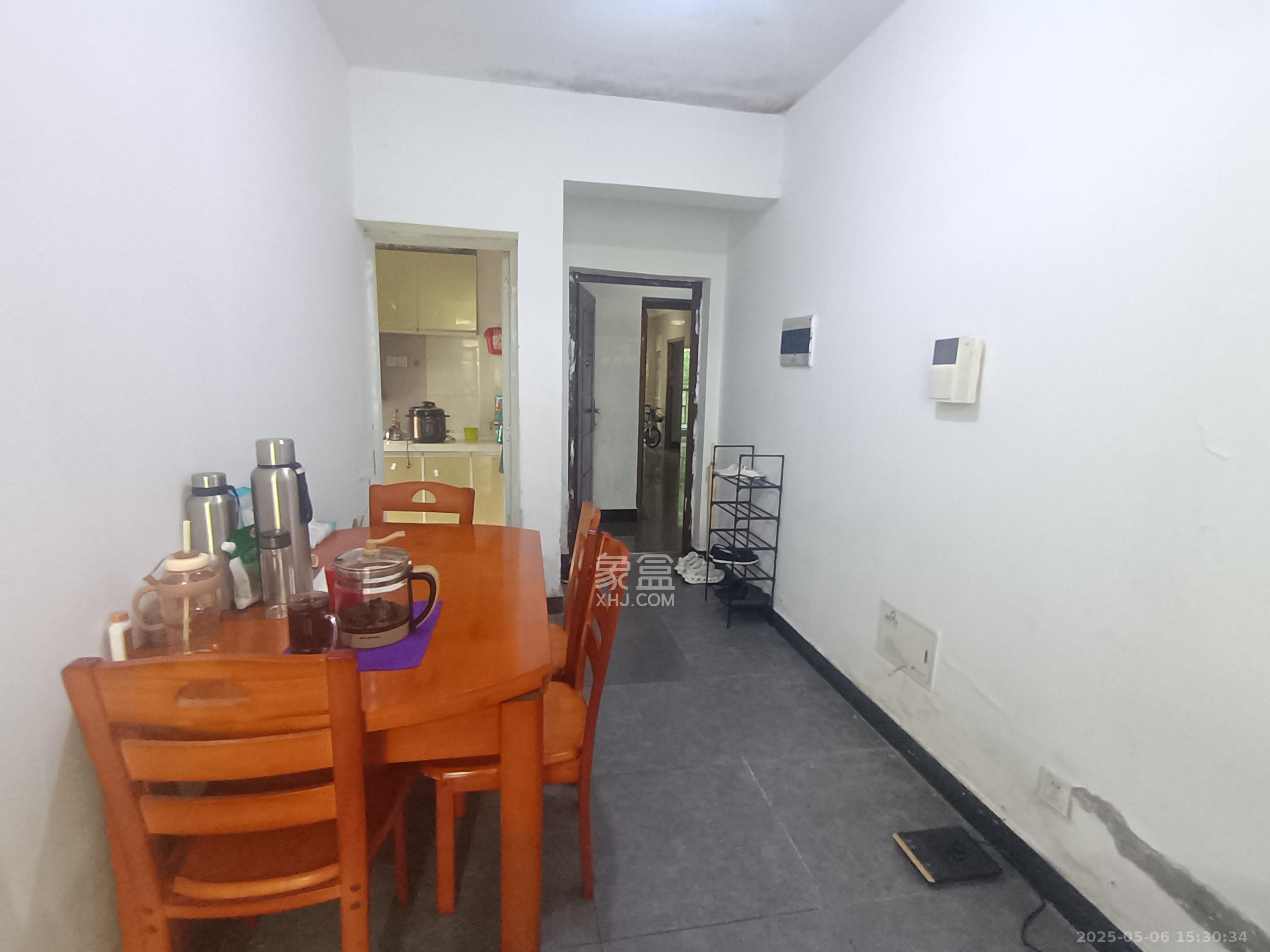 湘府9号  2室1厅1卫    1700.0元/月室内图