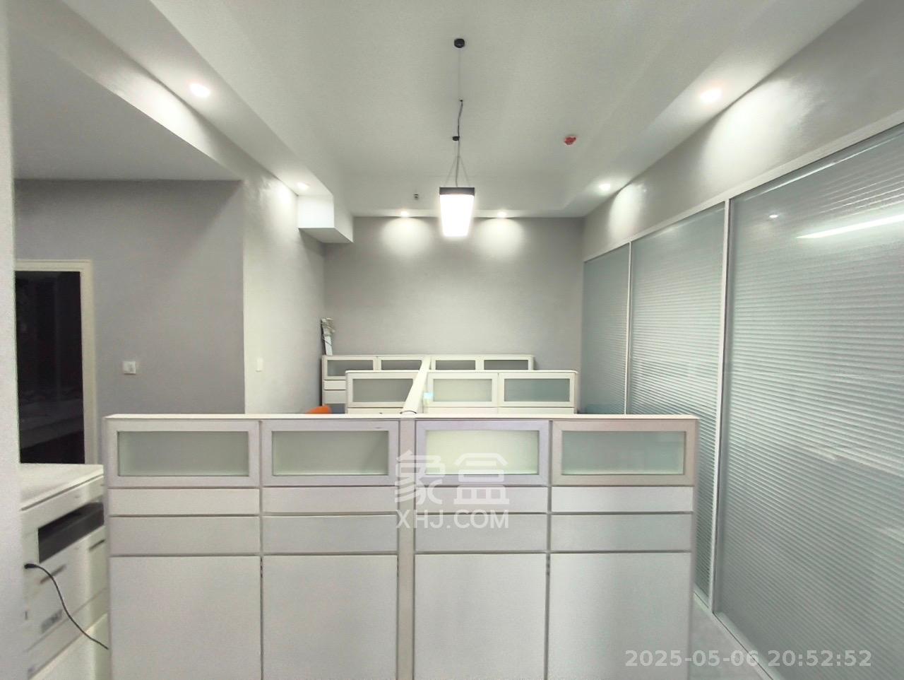 金鹰商业广场(金鹰商业大厦) 1室1厅1卫 3500.0元/月 金鹰商业广场(金鹰商业大厦) 1室1厅1卫 3500.0元/月室内图