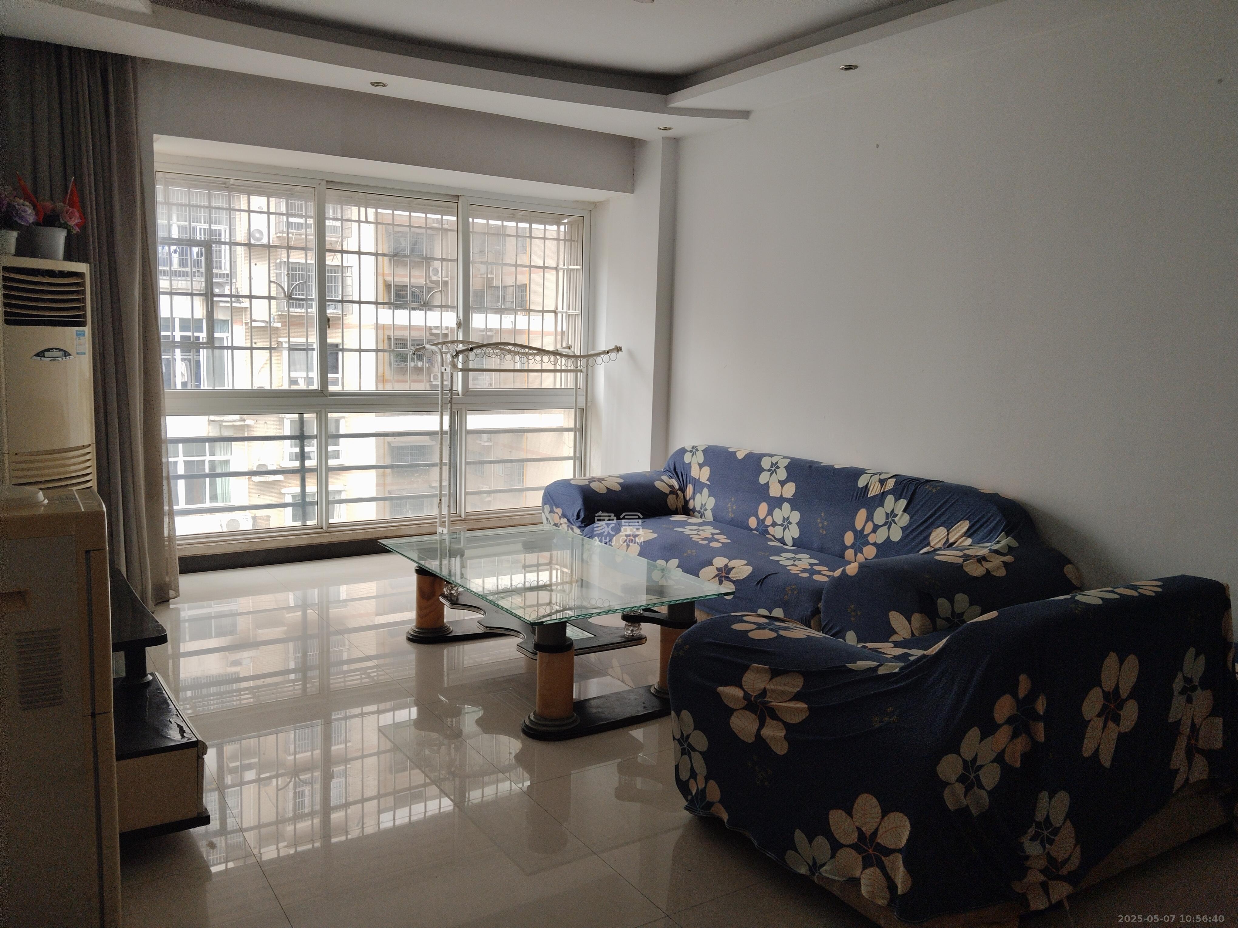 楚天家园 3室2厅1卫 1800.0元/月 楚天家园 3室2厅1卫 1800.0元/月室内图