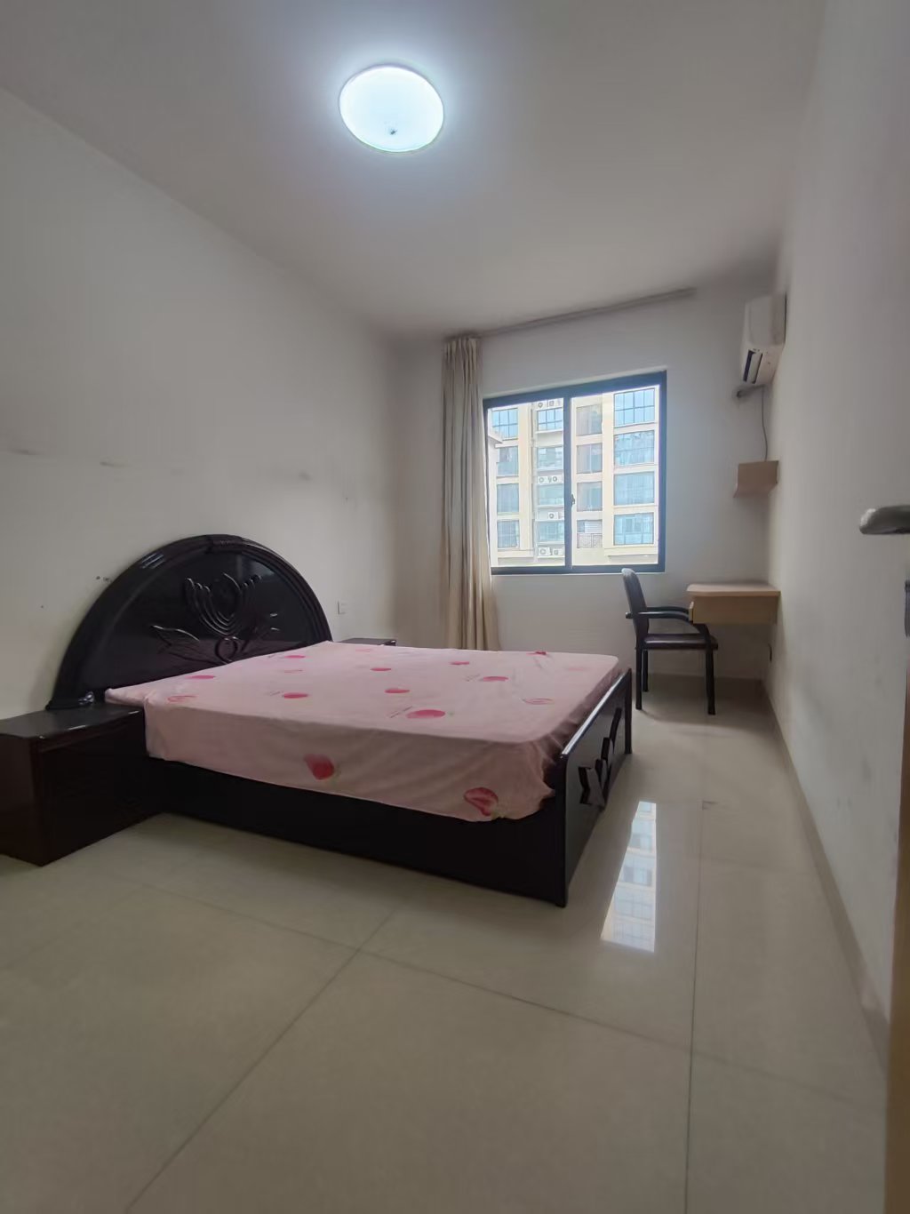 君馨名邸 3室1厅2卫 1300.0元/月 君馨名邸 3室1厅2卫 1300.0元/月室内图