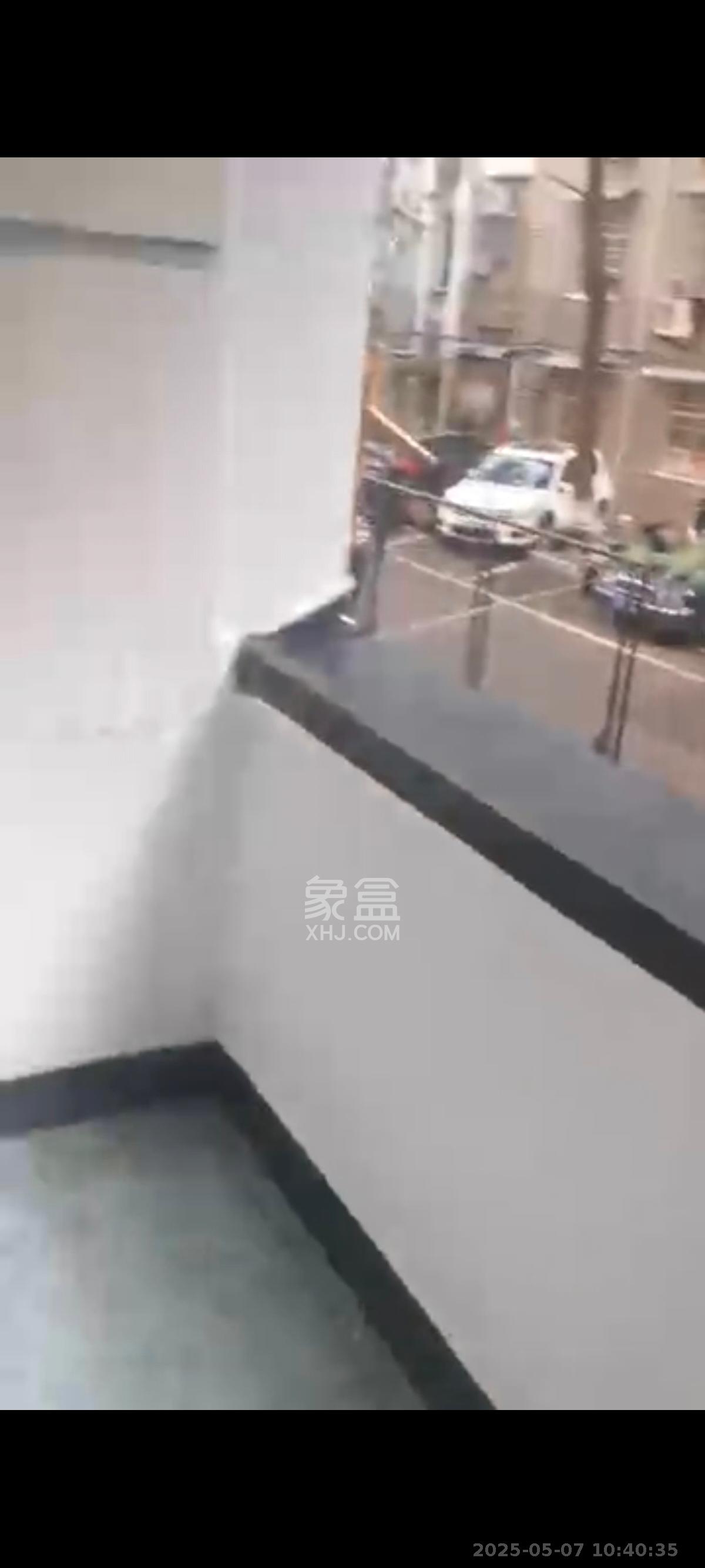 人民新村  3室2厅1卫    2300.0元/月 人民新村  3室2厅1卫    2300.0元/月室内图