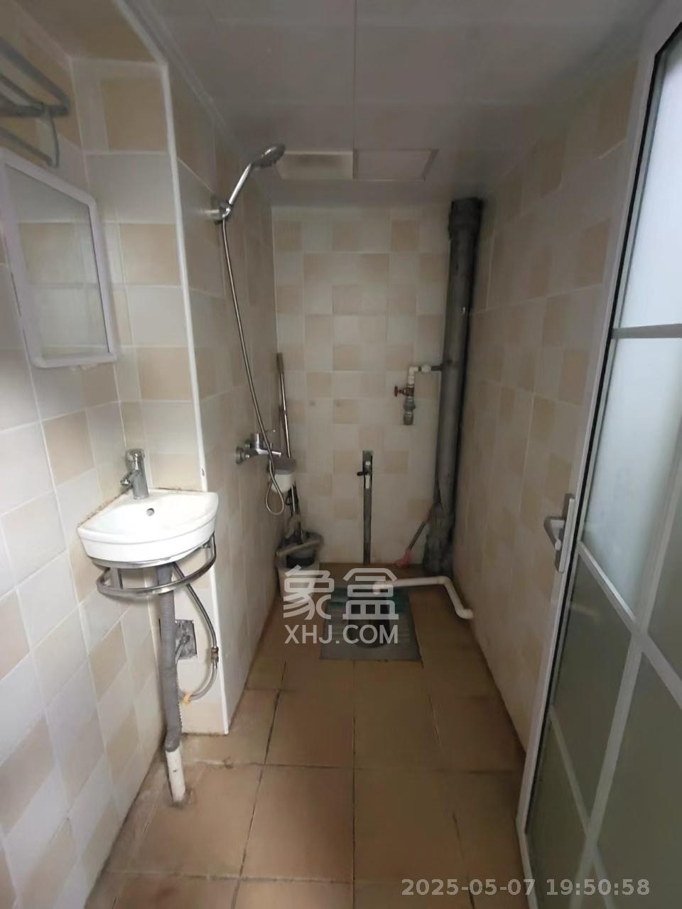 长勘小区  2室2厅1卫   2100.00元/月室内图