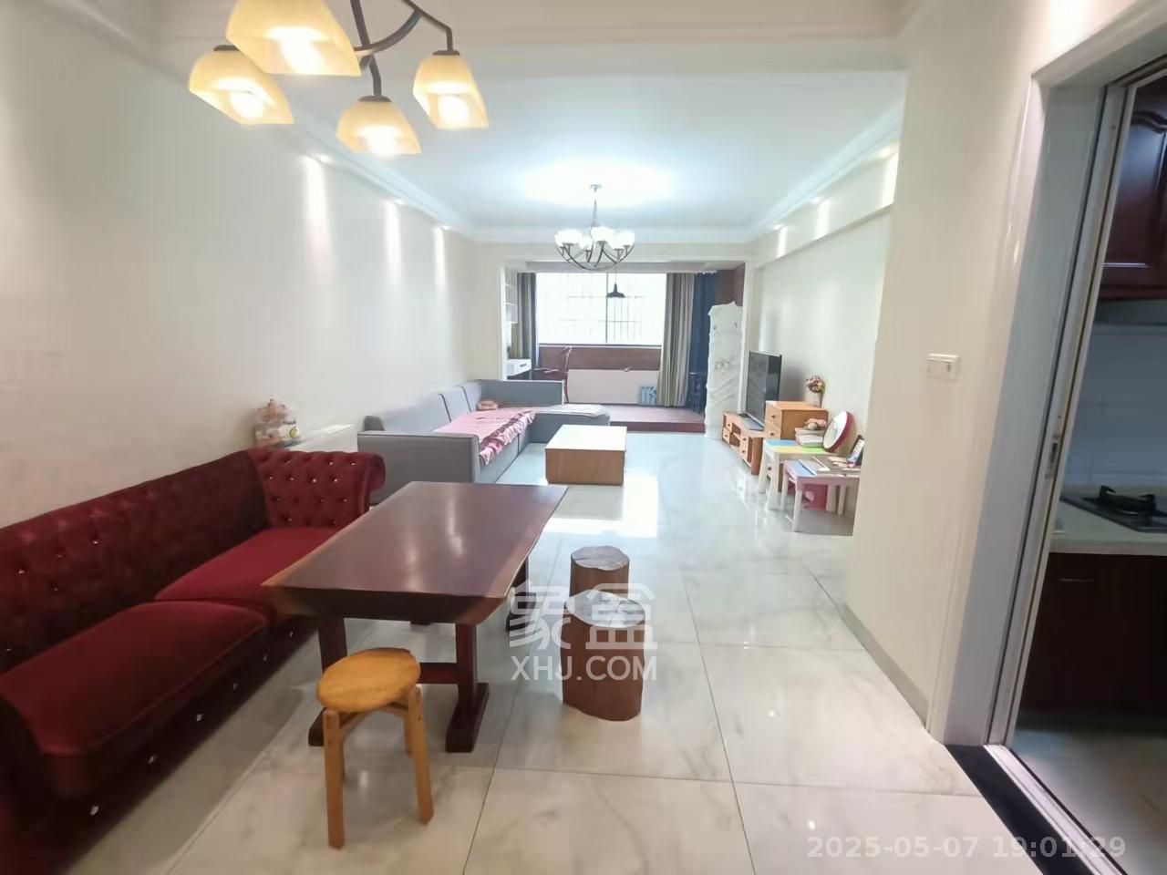 兴威帕克水岸 2室2厅1卫 2200.0元/月 兴威帕克水岸 2室2厅1卫 2200.0元/月室内图