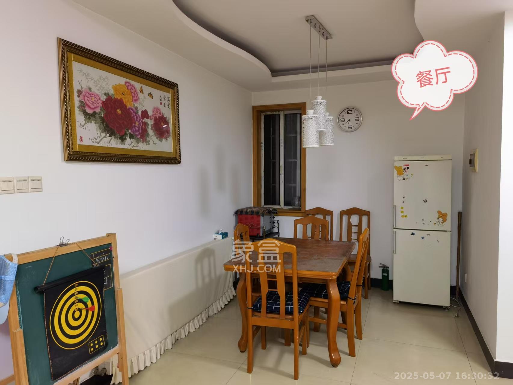 麓谷雅园  3室2厅2卫   2400.00元/月室内图