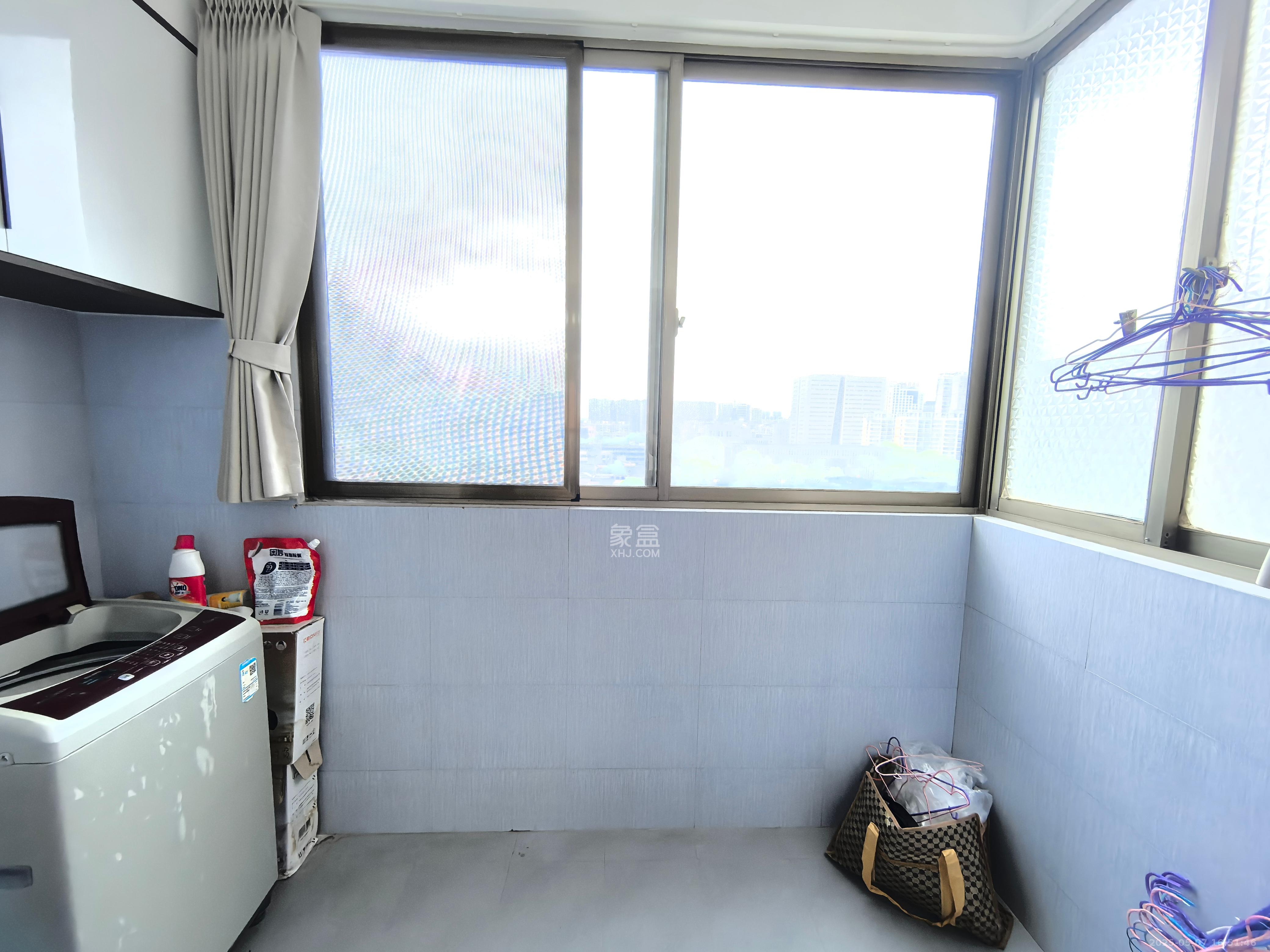 西岸润泽府  3室2厅2卫   3280.00元/月室内图