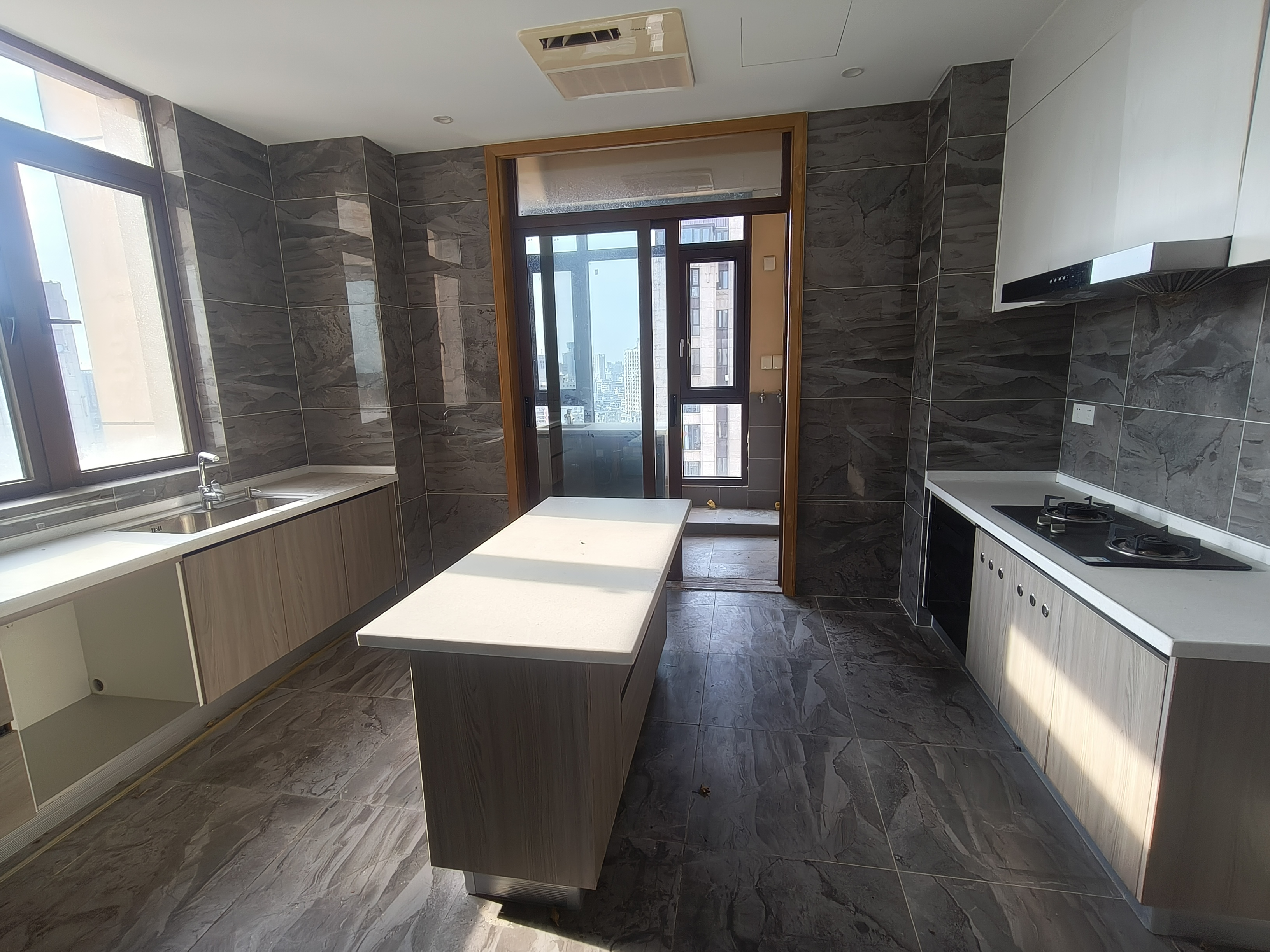 海航豪庭北苑 7室2厅5卫 16000.0元/月 海航豪庭北苑 7室2厅5卫 16000.0元/月室内图