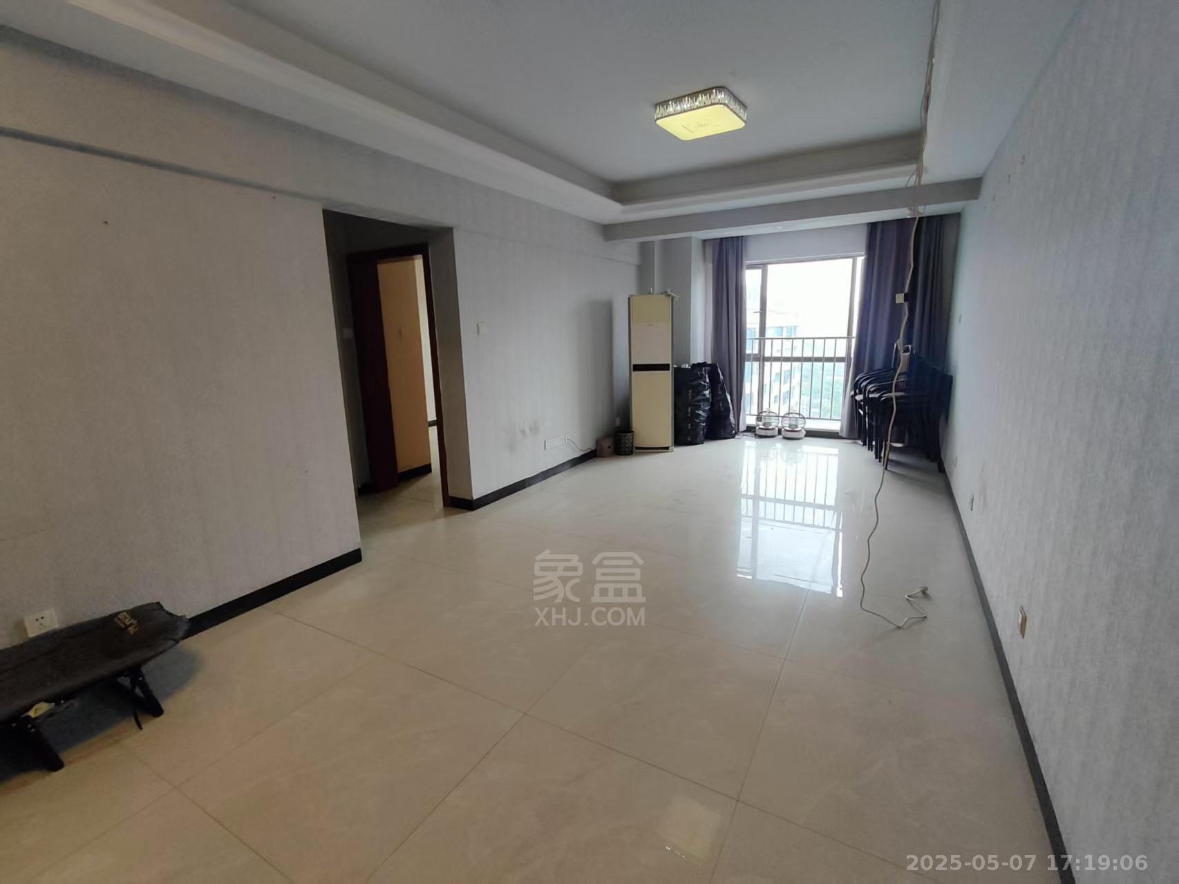 庐山春天 2室2厅1卫 2200.0元/月 庐山春天 2室2厅1卫 2200.0元/月室内图