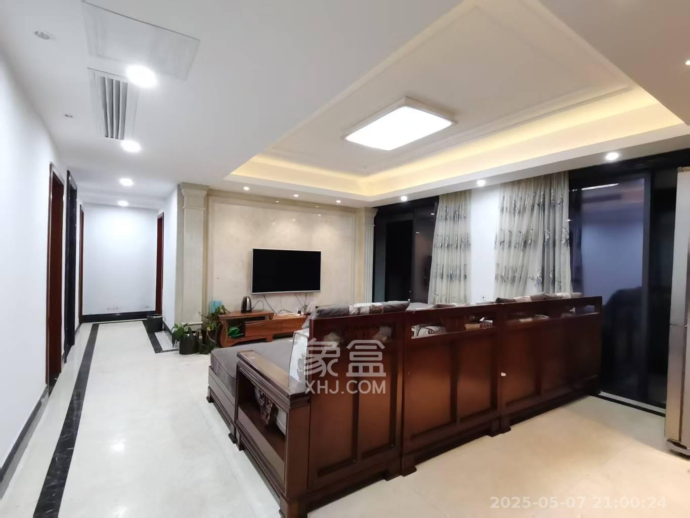 中海梅溪湖壹号  3室2厅2卫   3300.00元/月室内图