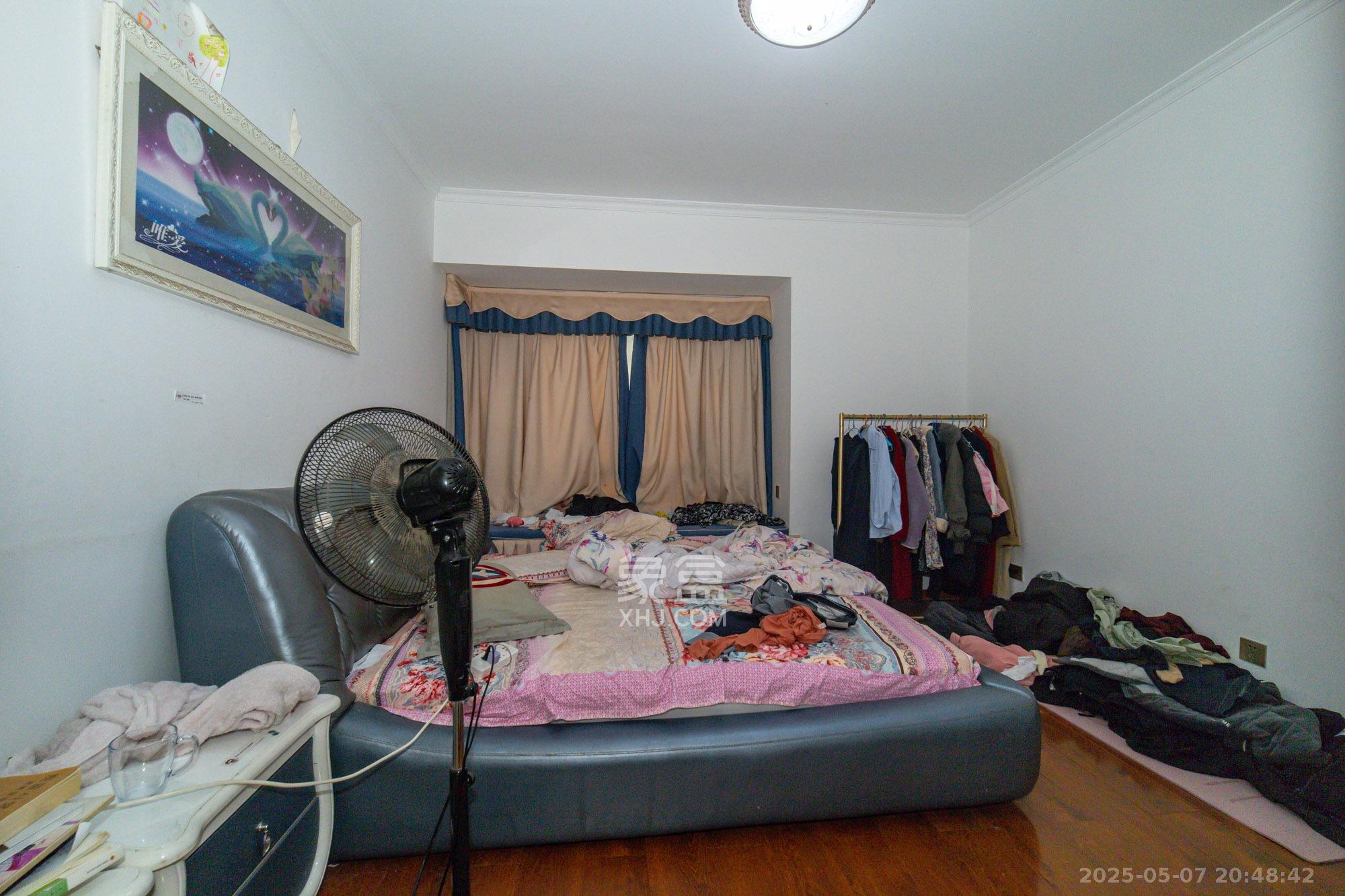 深业睿城  4室2厅2卫    108.8万 深业睿城  4室2厅2卫    108.8万卧室