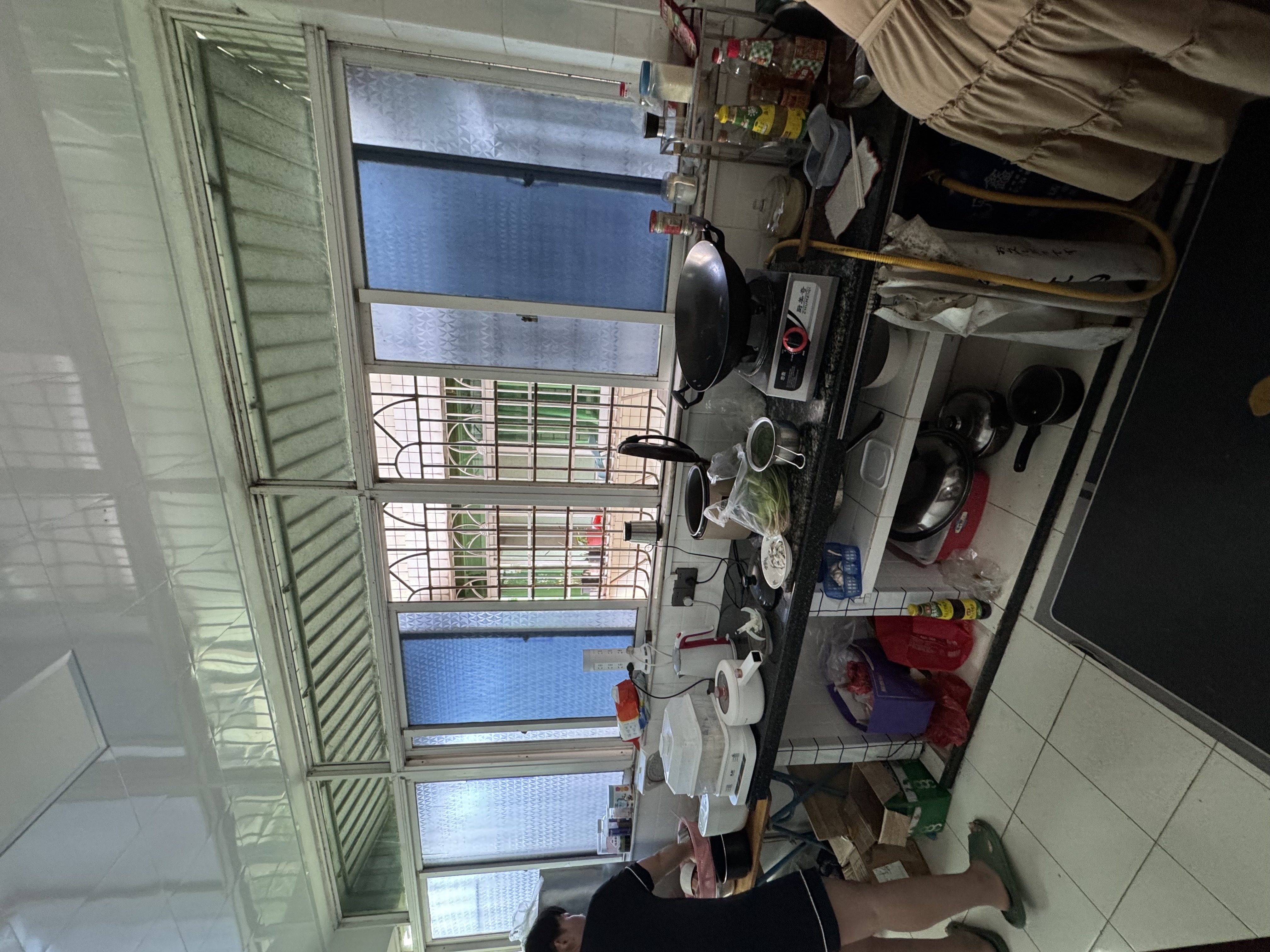 肥皂厂宿舍(琼州大道) 3室2厅1卫 99.0万 肥皂厂宿舍(琼州大道) 3室2厅1卫 99.0万客厅