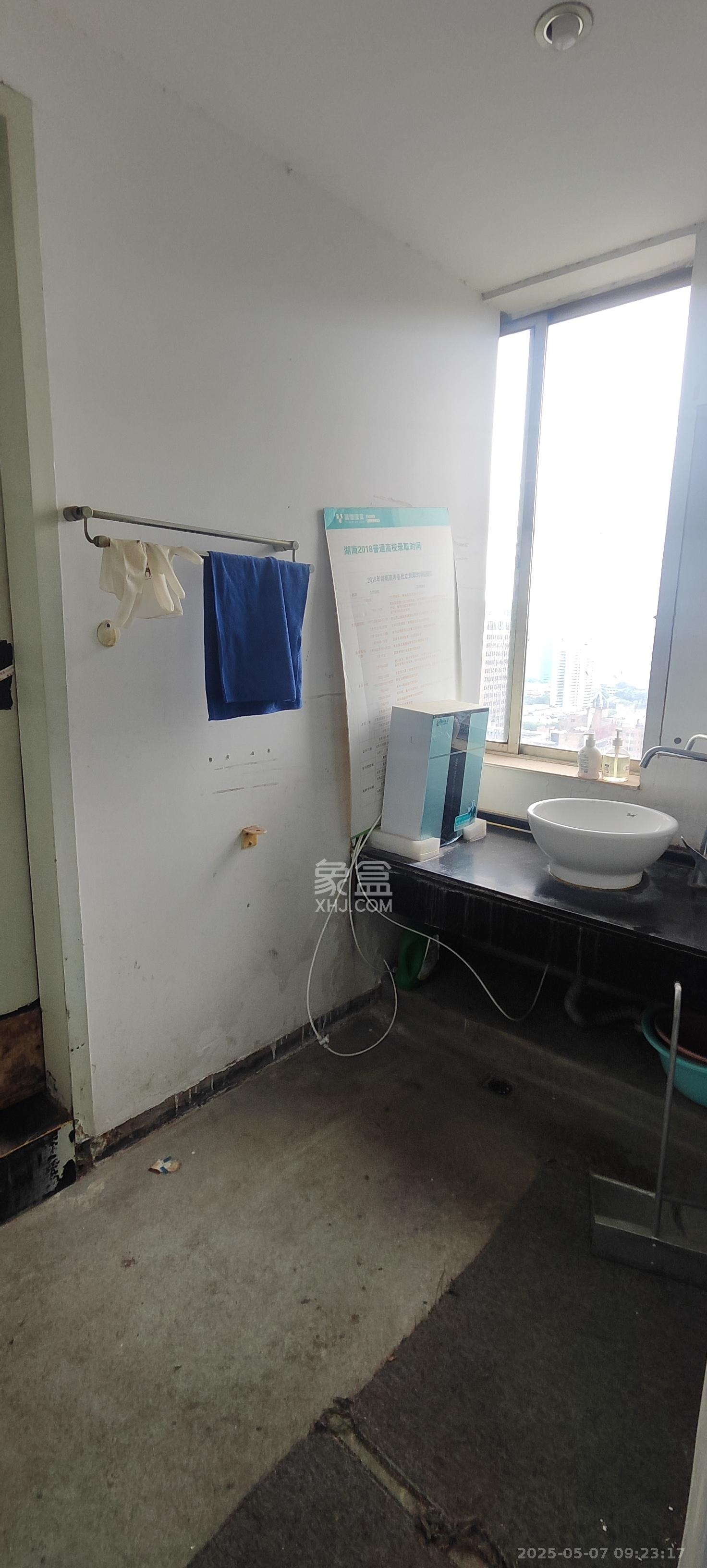 都市阳光大厦 3室2厅1卫 5000.0元/月 都市阳光大厦 3室2厅1卫 5000.0元/月室内图