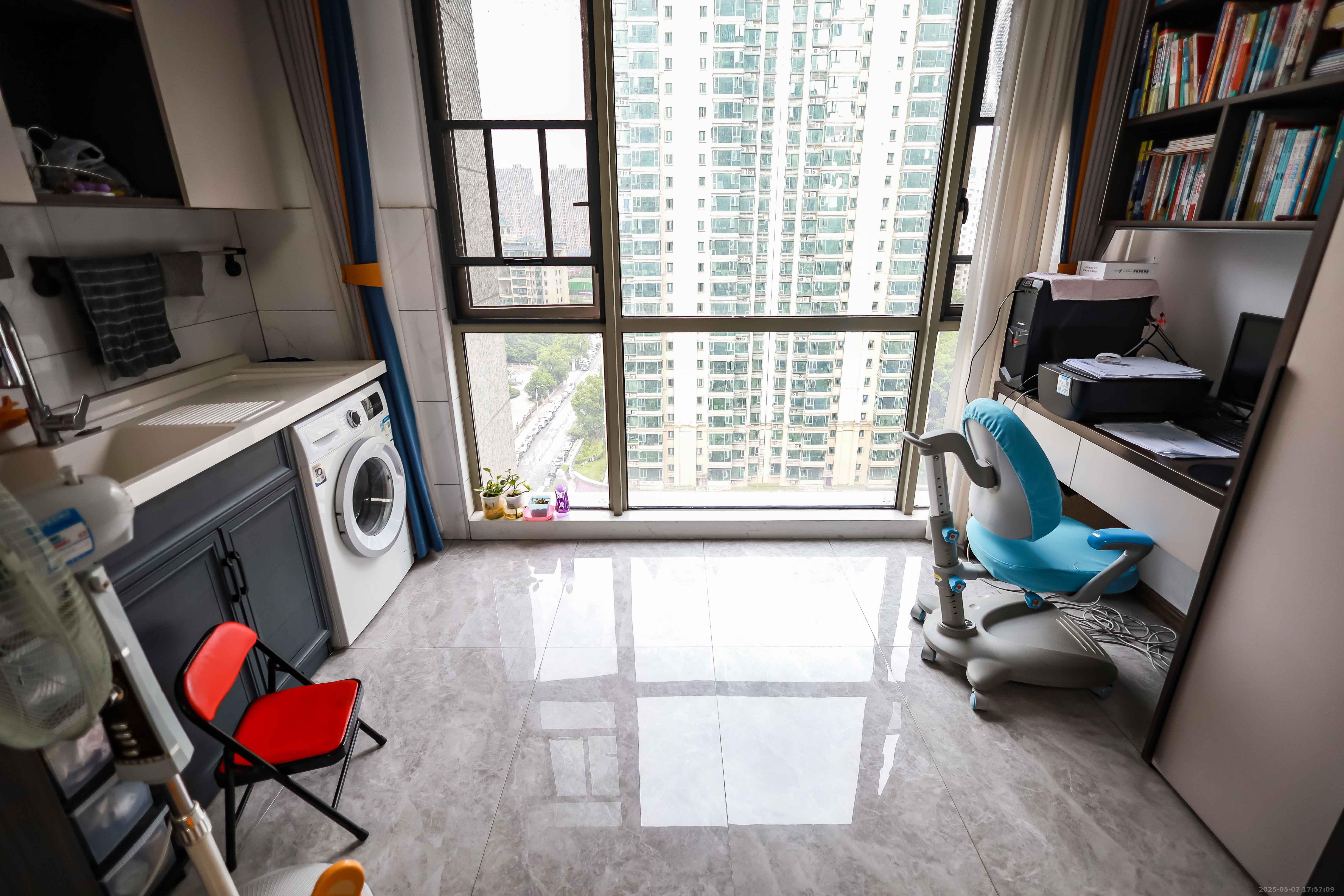 万象府台  3室2厅2卫    200.0万 万象府台  3室2厅2卫    200.0万阳台