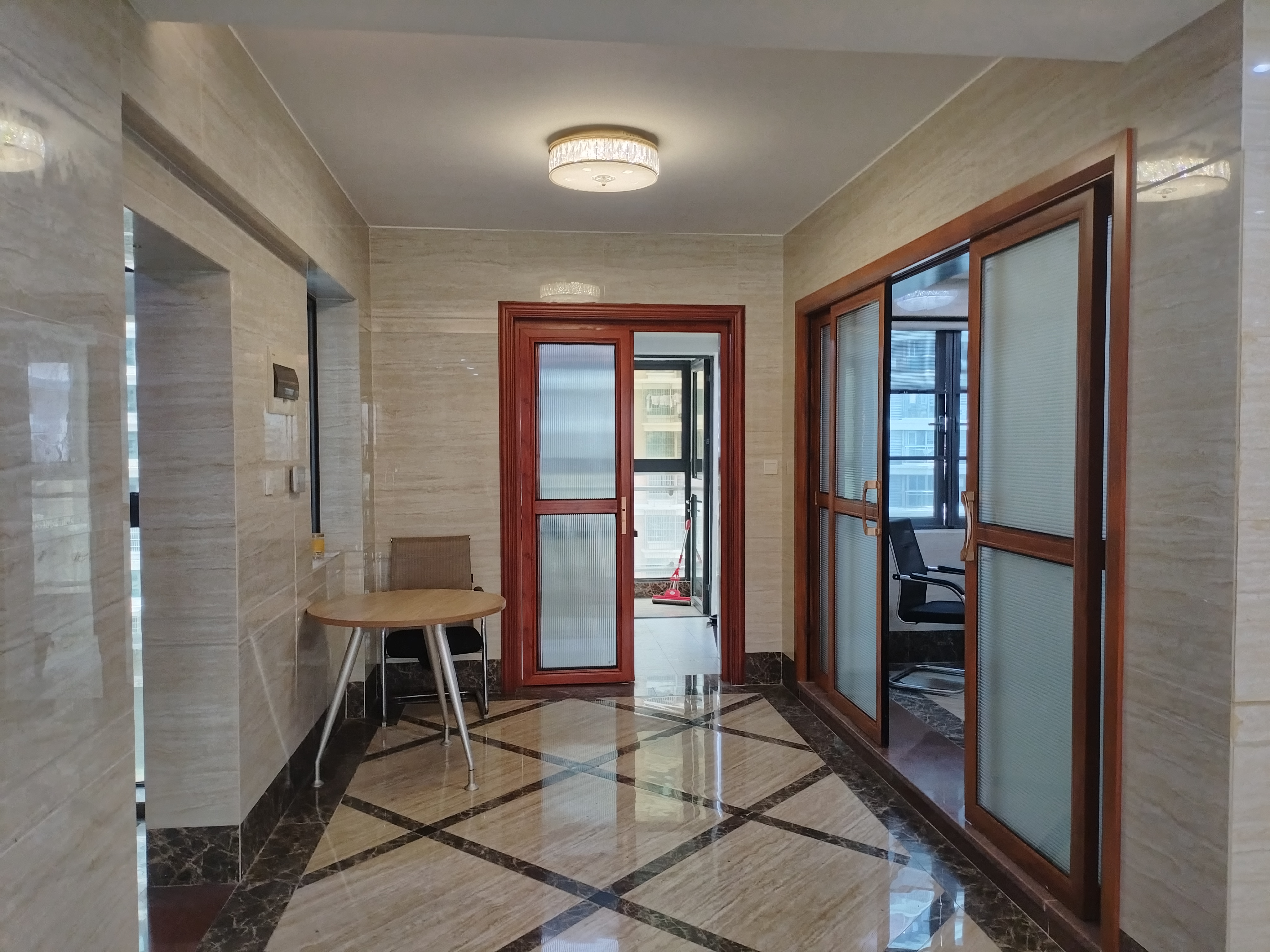 国兴城(B区) 2室2厅1卫 6500.0元/月 国兴城(B区) 2室2厅1卫 6500.0元/月室内图